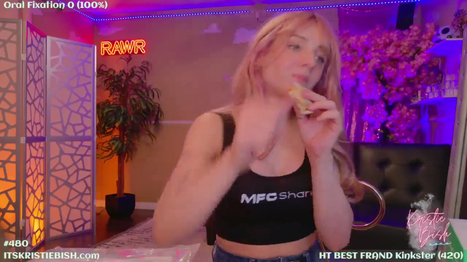 Gallery image thumbnail from KristieBish's myfreecams stream on, 07/17/2024, 06:21 image 14 of 20