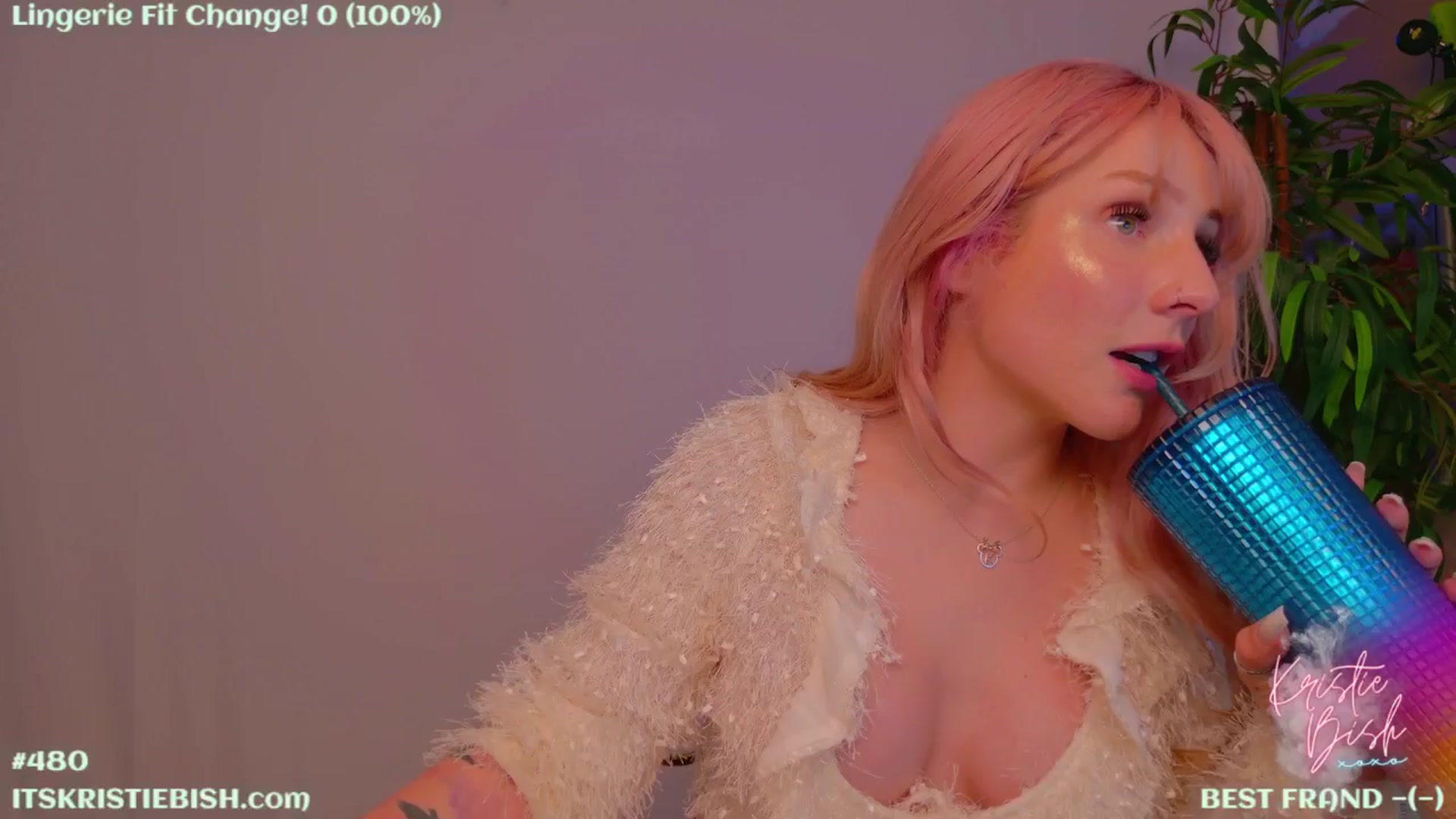 Gallery image thumbnail from KristieBish's myfreecams stream on, 07/19/2024, 04:40 image 16 of 20