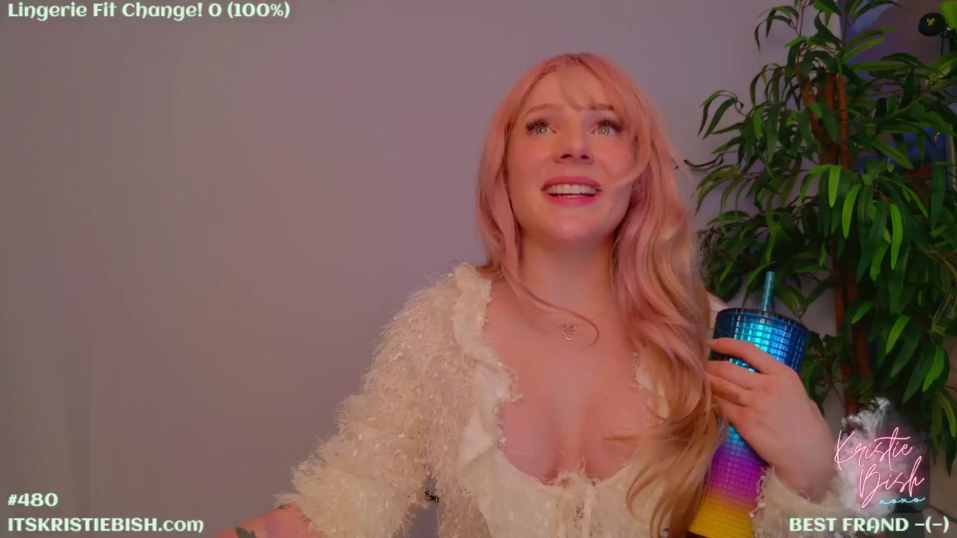 Gallery image thumbnail from KristieBish's myfreecams stream on, 07/19/2024, 04:40 image 13 of 20