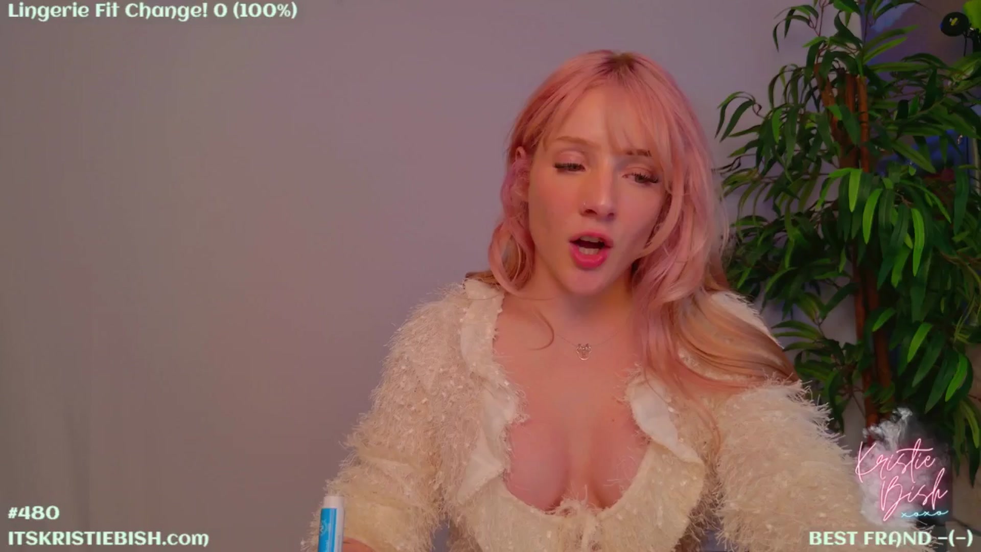 Gallery image thumbnail from KristieBish's myfreecams stream on, 07/19/2024, 04:40 image 15 of 20