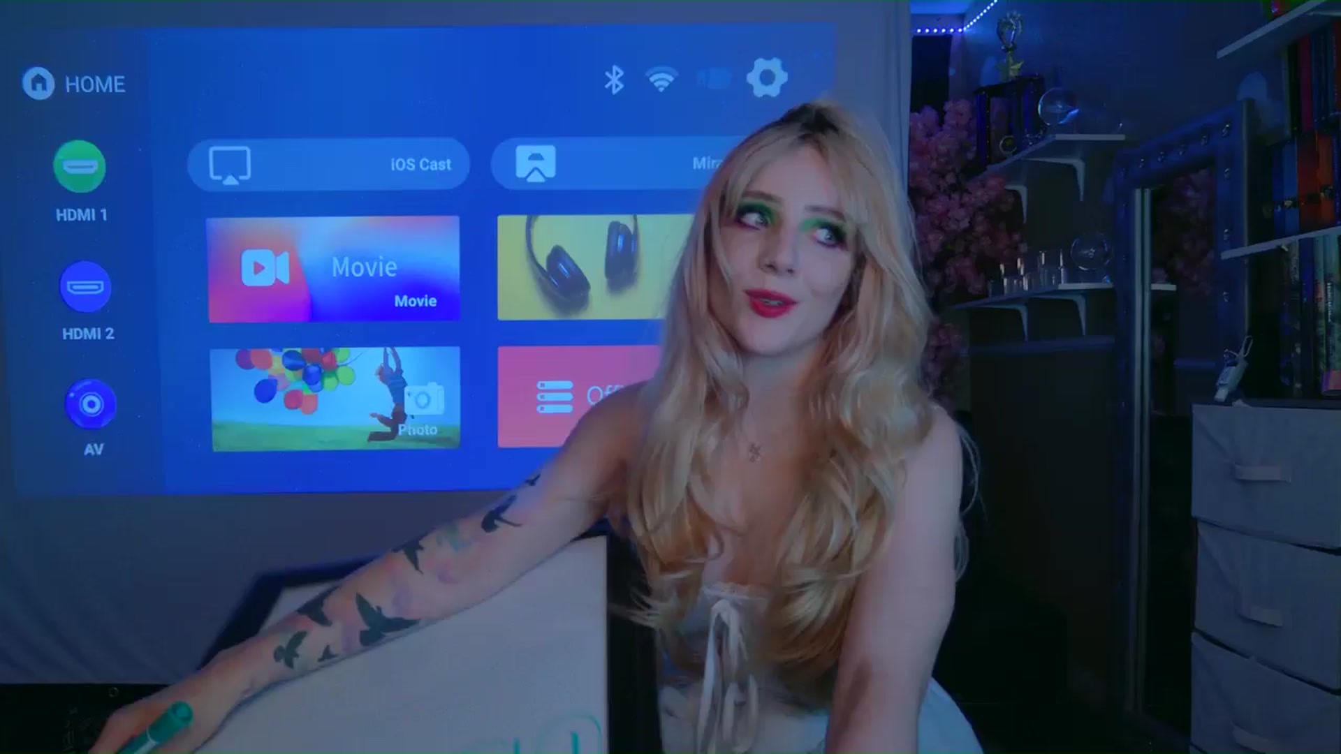 Gallery image thumbnail from KristieBish's myfreecams stream on, 08/10/2024, 05:58 image 1 of 20