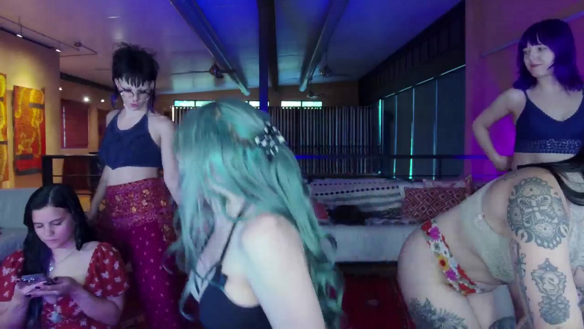 Gallery image thumbnail from KristieBish's myfreecams stream on, 09/18/2024, 05:20 image 5 of 20