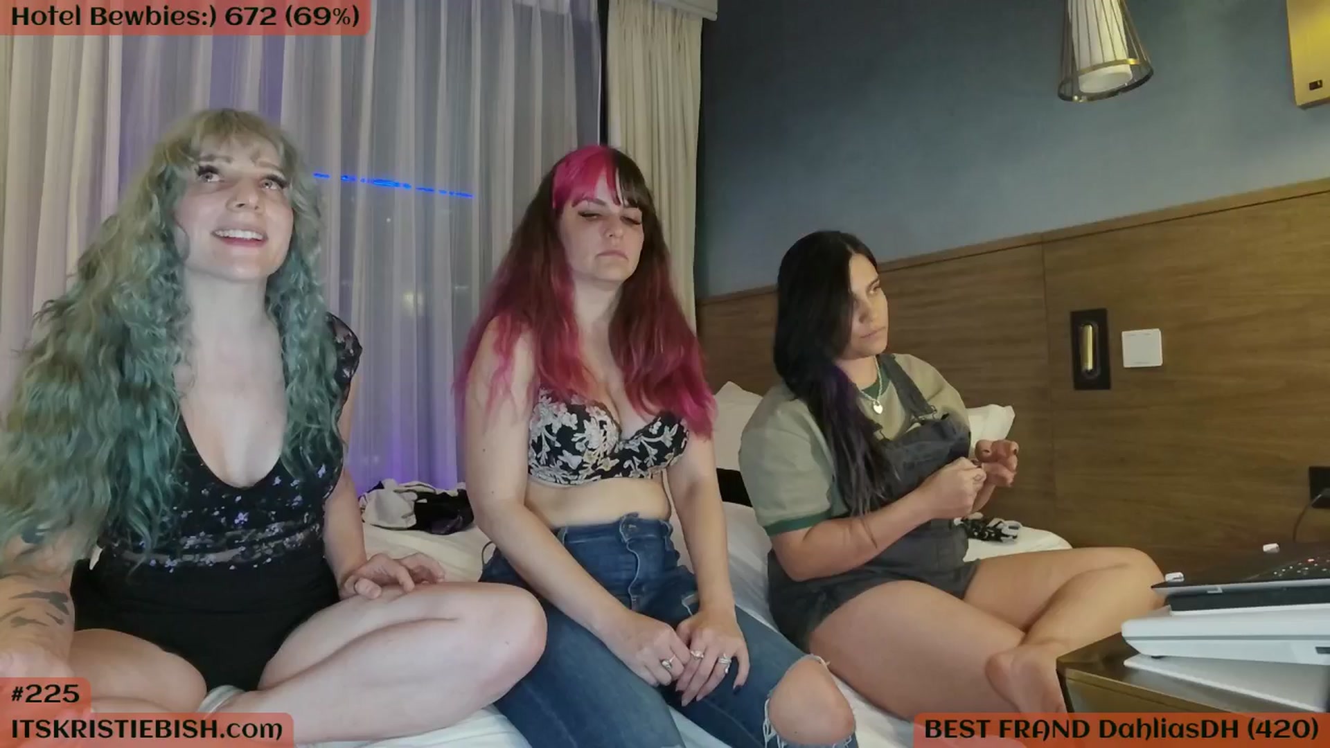 Gallery image thumbnail from KristieBish's myfreecams stream on, 09/21/2024, 06:37 image 12 of 20