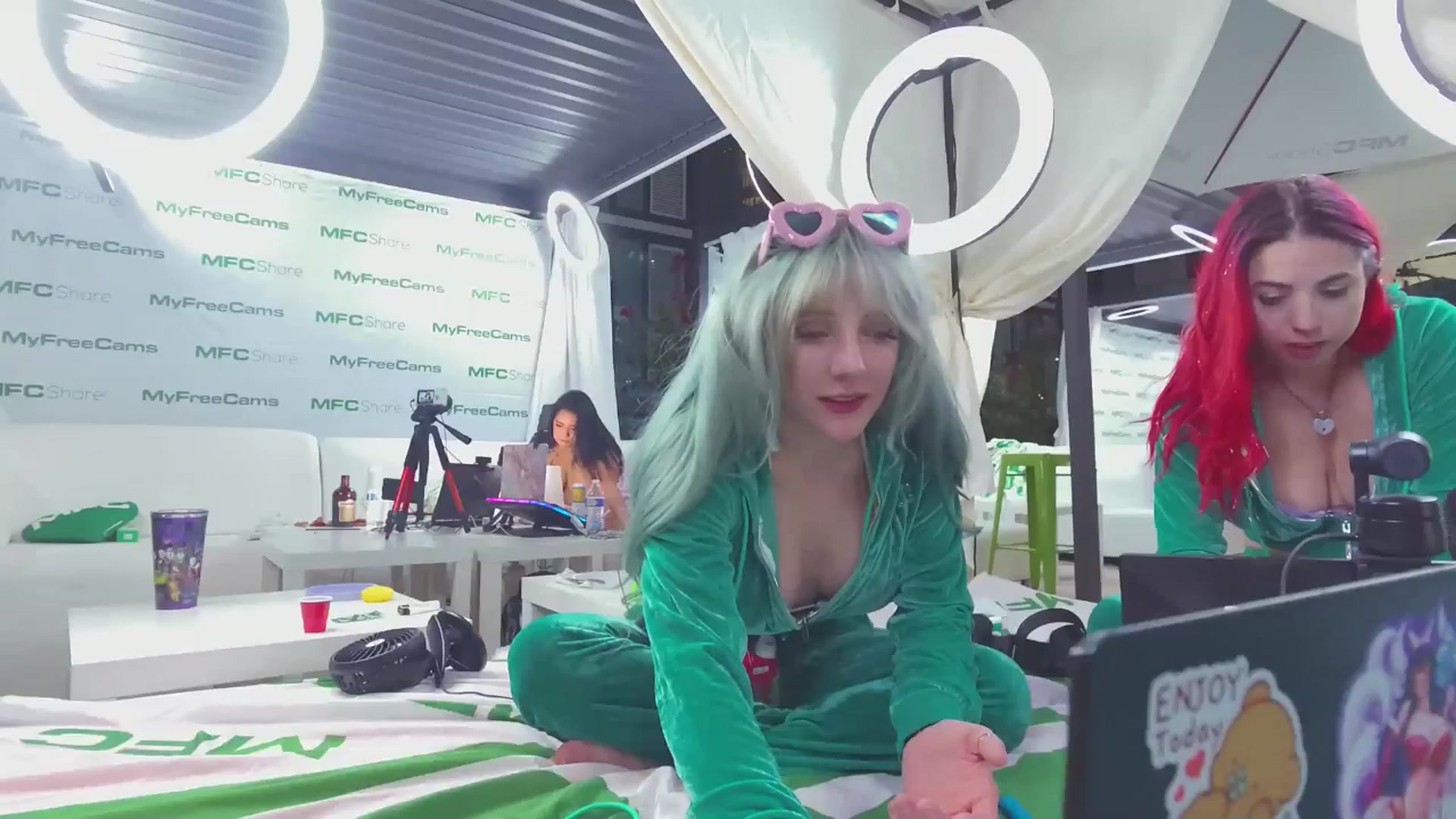 Gallery image thumbnail from KristieBish's myfreecams stream on, 09/25/2024, 06:40 image 2 of 20