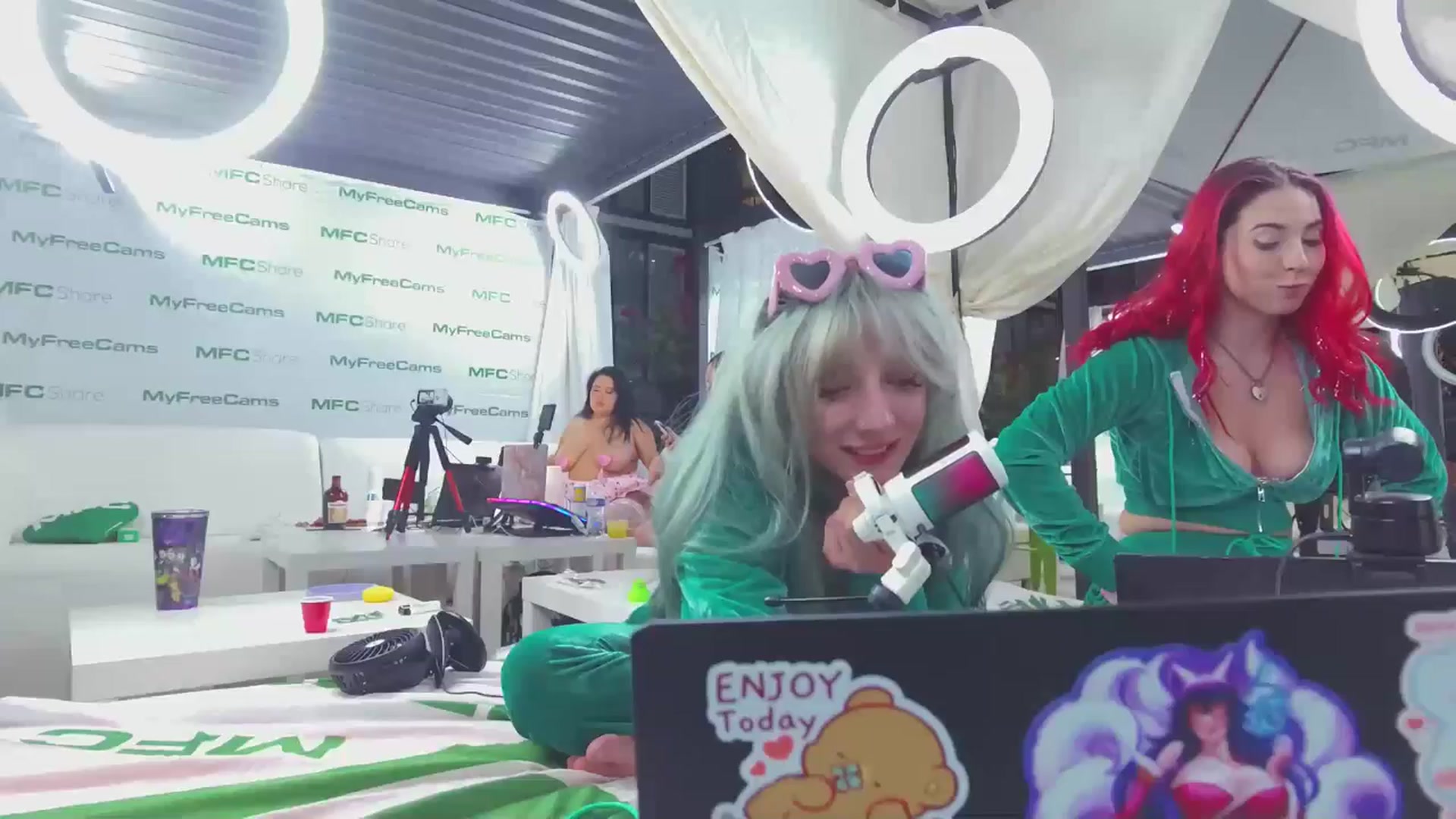 Gallery image thumbnail from KristieBish's myfreecams stream on, 09/25/2024, 06:40 image 4 of 20