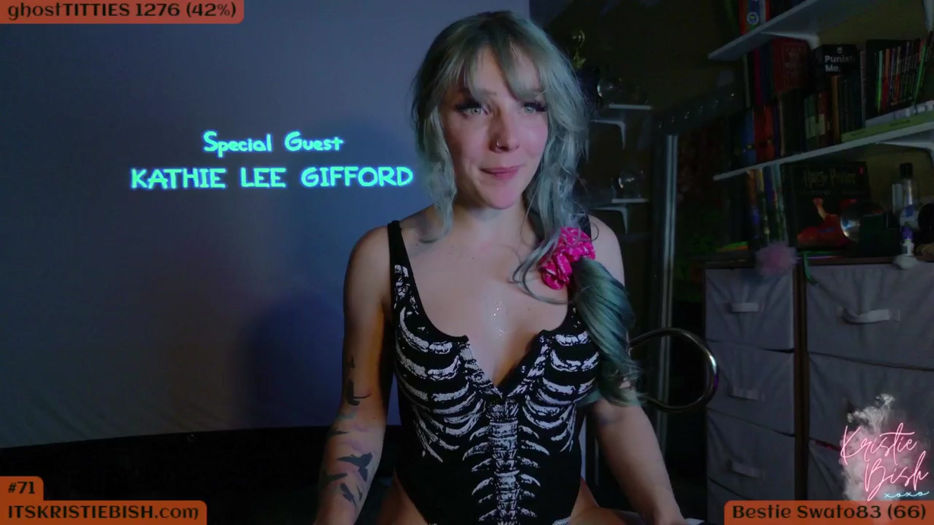 Gallery image thumbnail from KristieBish's myfreecams stream on, 10/01/2024, 07:27 image 14 of 20