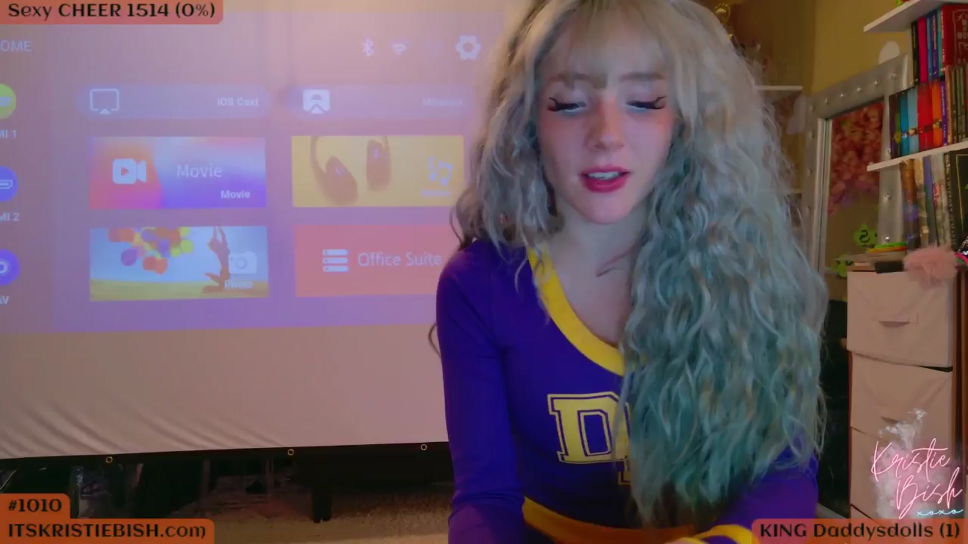 Gallery image thumbnail from KristieBish's myfreecams stream on, 10/04/2024, 06:13 image 2 of 20
