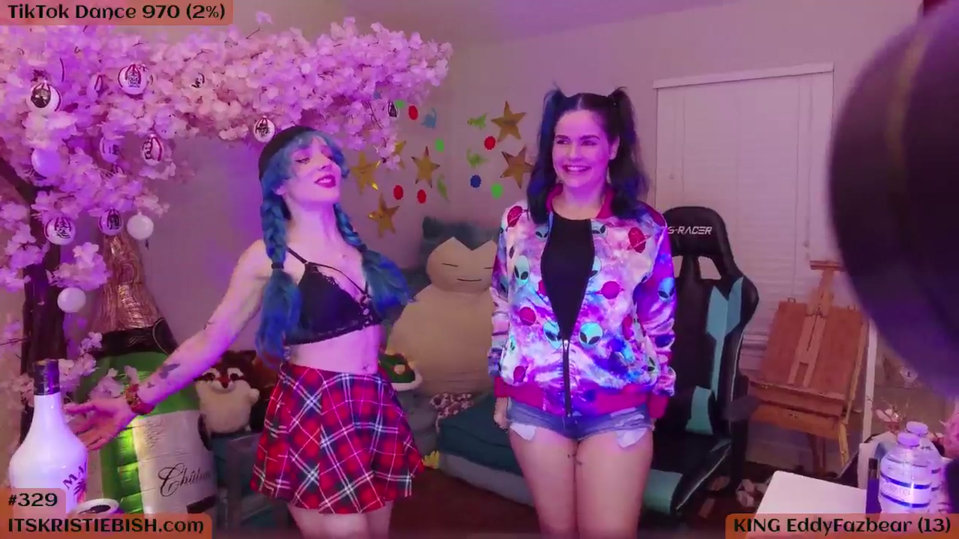 Gallery image thumbnail from KristieBish's myfreecams stream on, 11/03/2024, 04:58 image 3 of 20