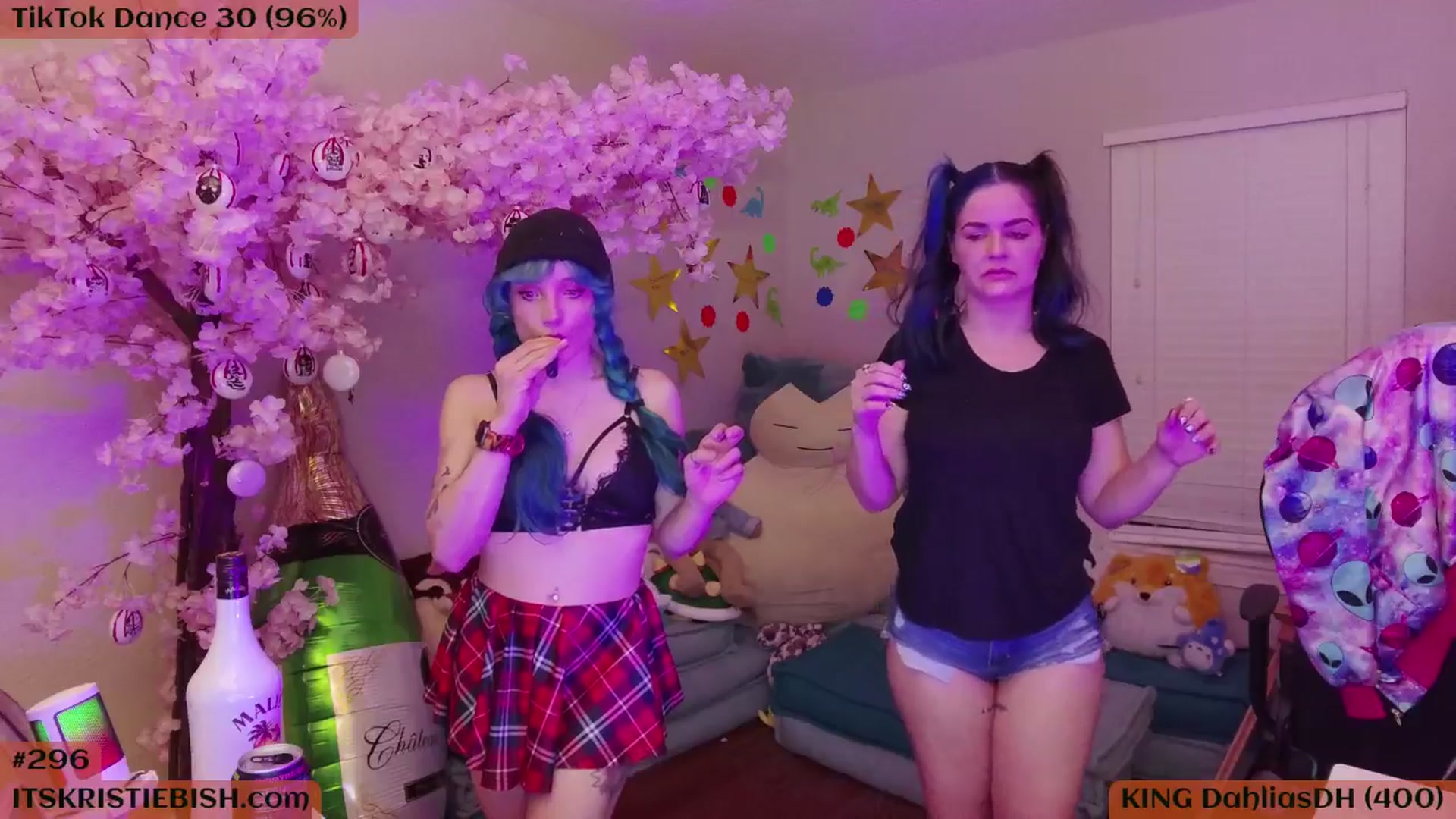 Gallery image thumbnail from KristieBish's myfreecams stream on, 11/03/2024, 04:58 image 7 of 20
