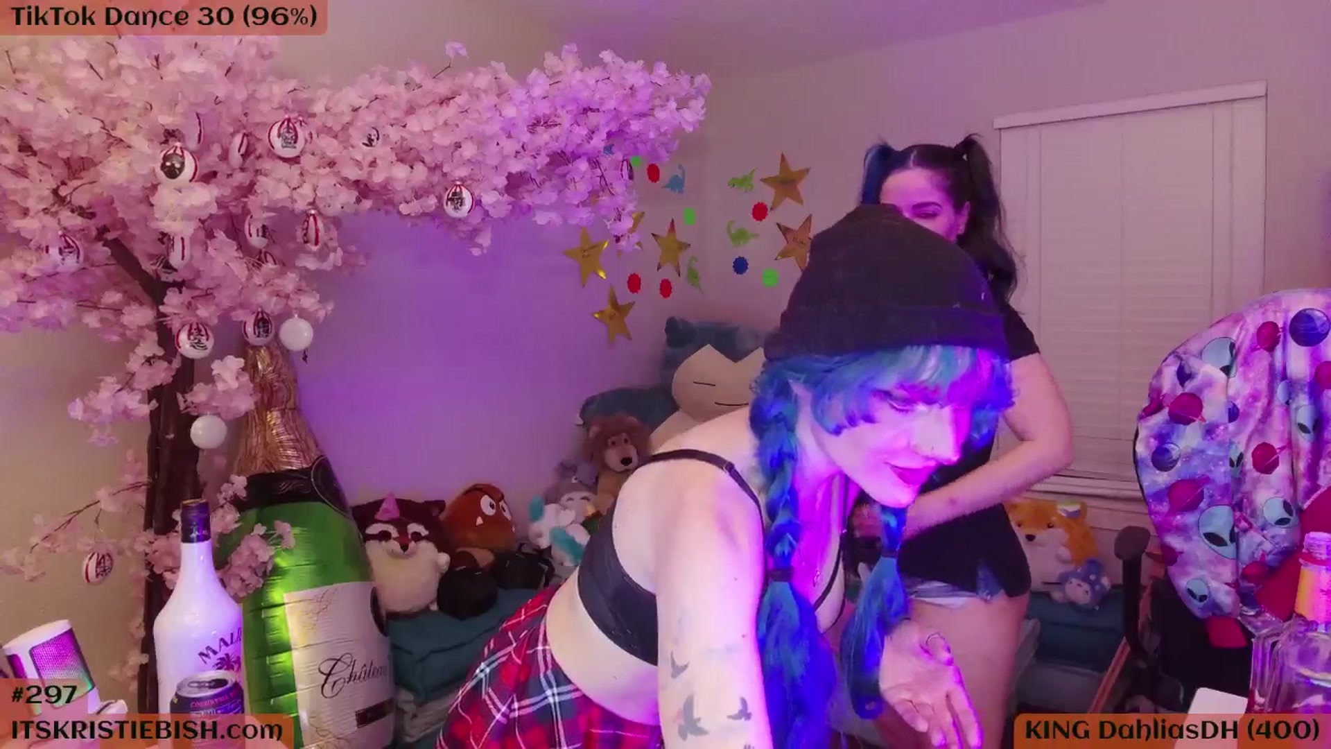 Gallery image thumbnail from KristieBish's myfreecams stream on, 11/03/2024, 04:58 image 8 of 20