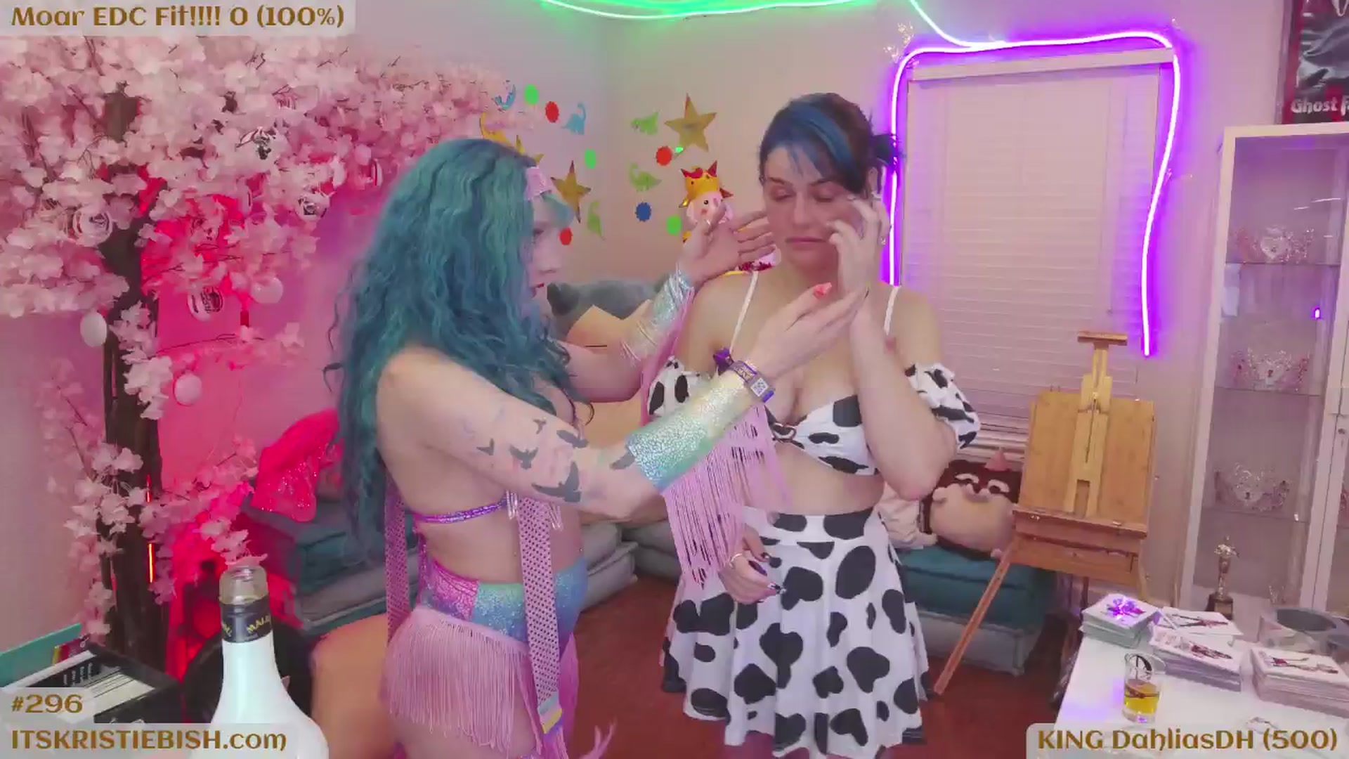 Gallery image thumbnail from KristieBish's myfreecams stream on, 11/08/2024, 06:09 image 15 of 20