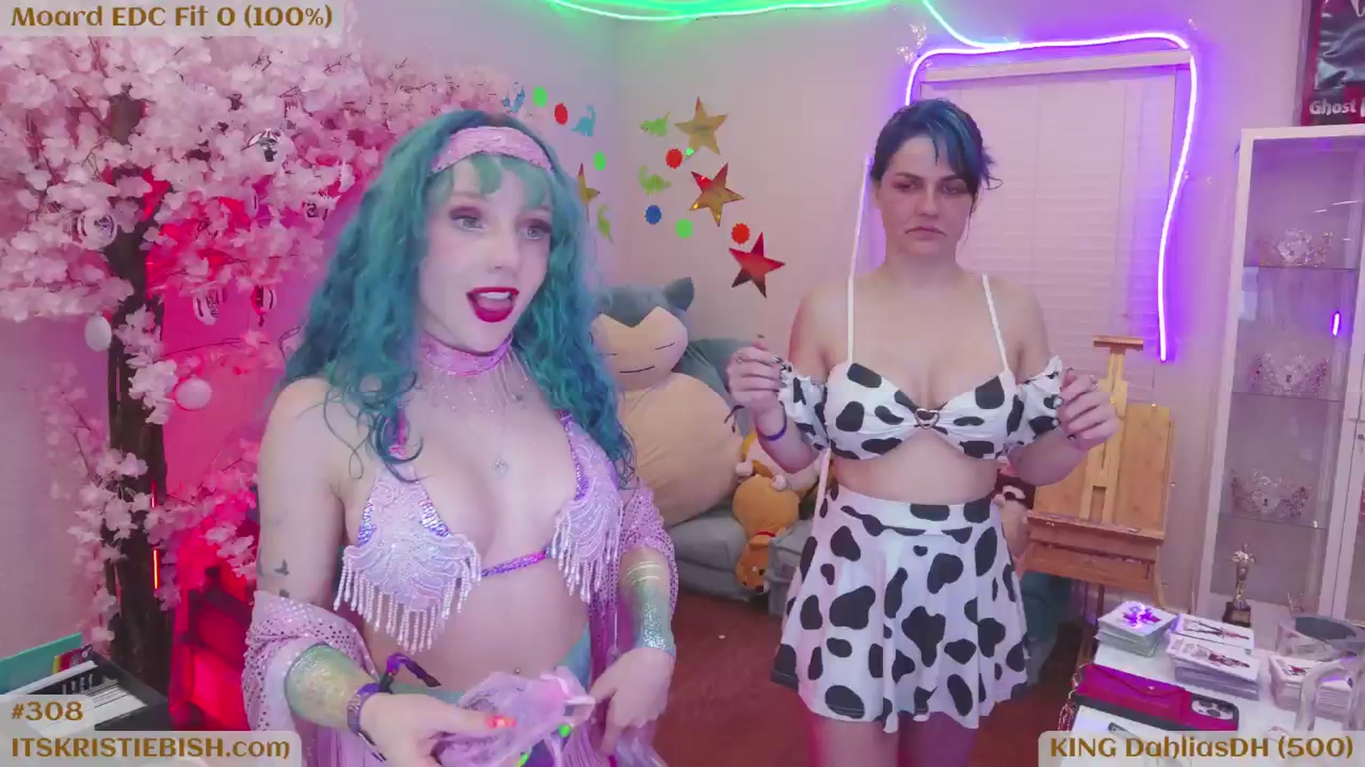 Gallery image thumbnail from KristieBish's myfreecams stream on, 11/08/2024, 06:09 image 12 of 20