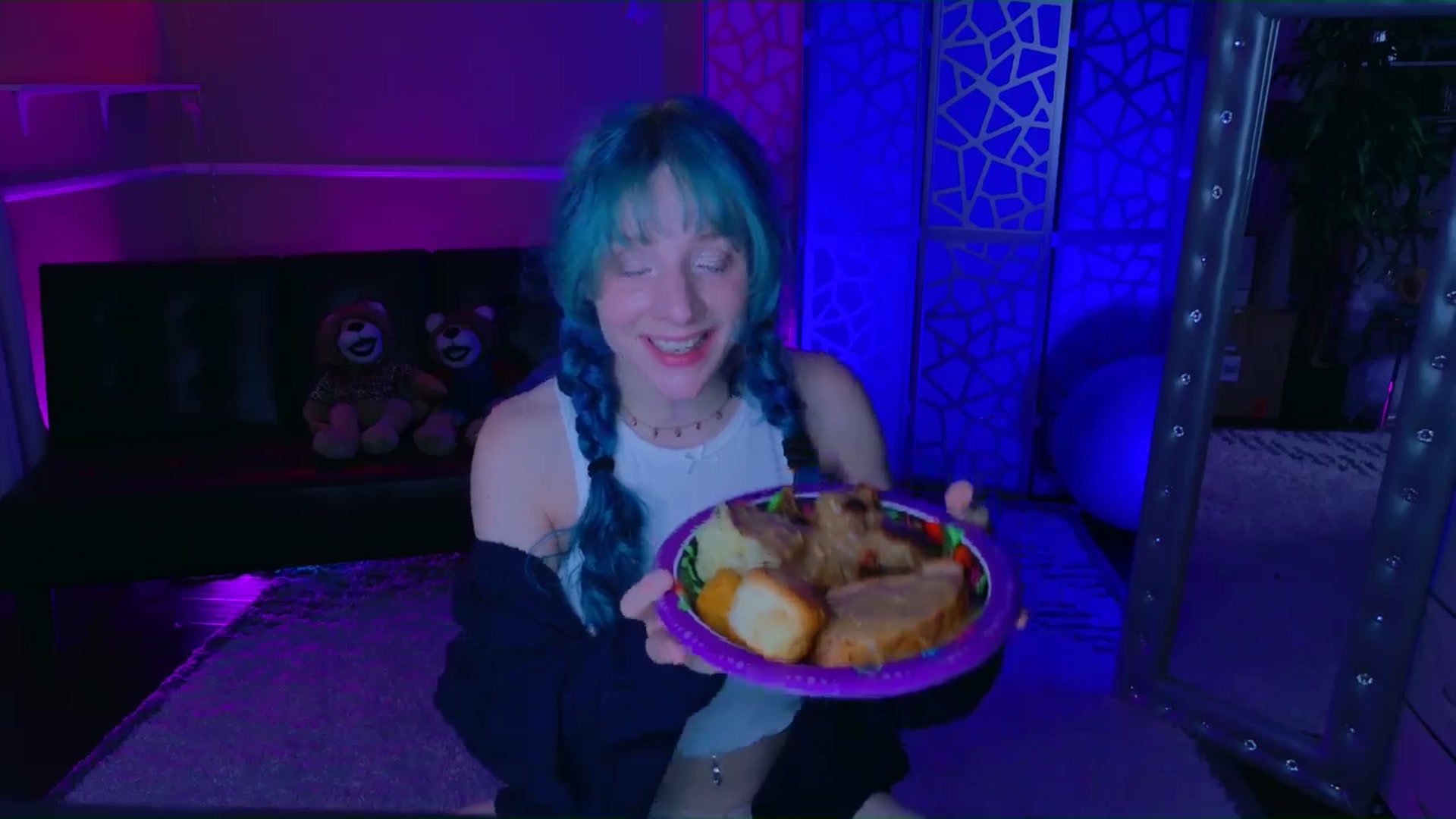 Gallery image thumbnail from KristieBish's myfreecams stream on, 11/27/2024, 06:44 image 2 of 20