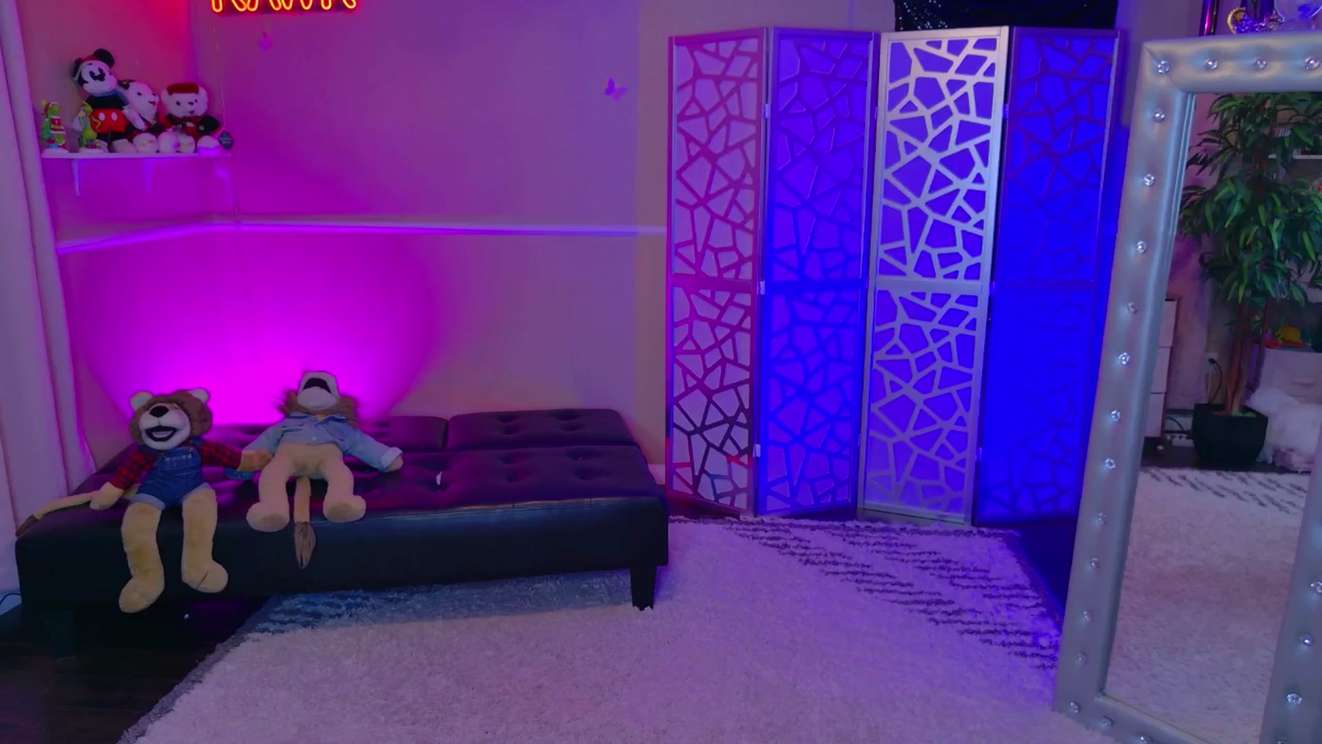 Gallery image thumbnail from KristieBish's myfreecams stream on, 12/03/2024, 06:13 image 17 of 20