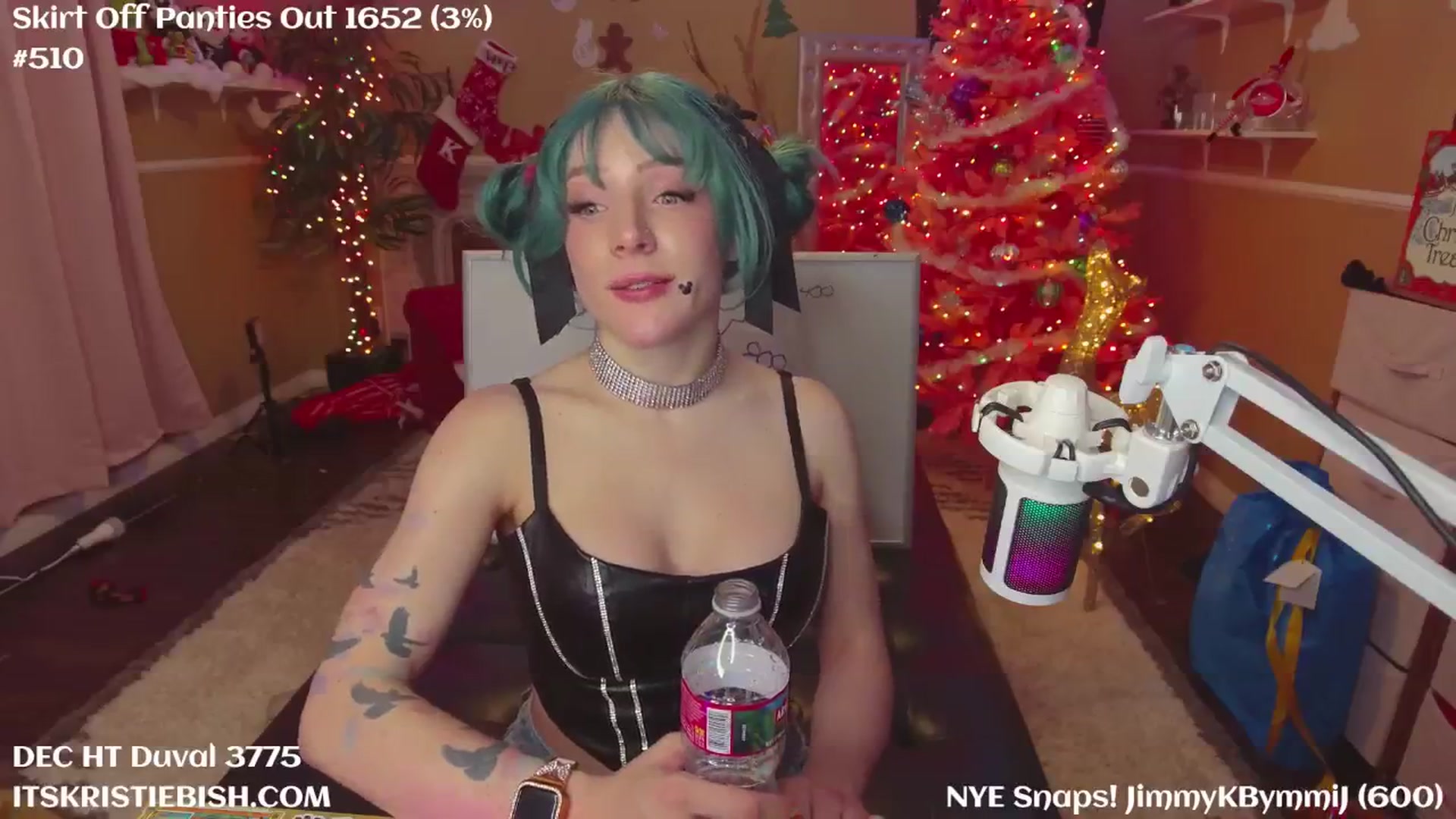 Gallery image thumbnail from KristieBish's myfreecams stream on, 12/31/2024, 05:39 image 12 of 20