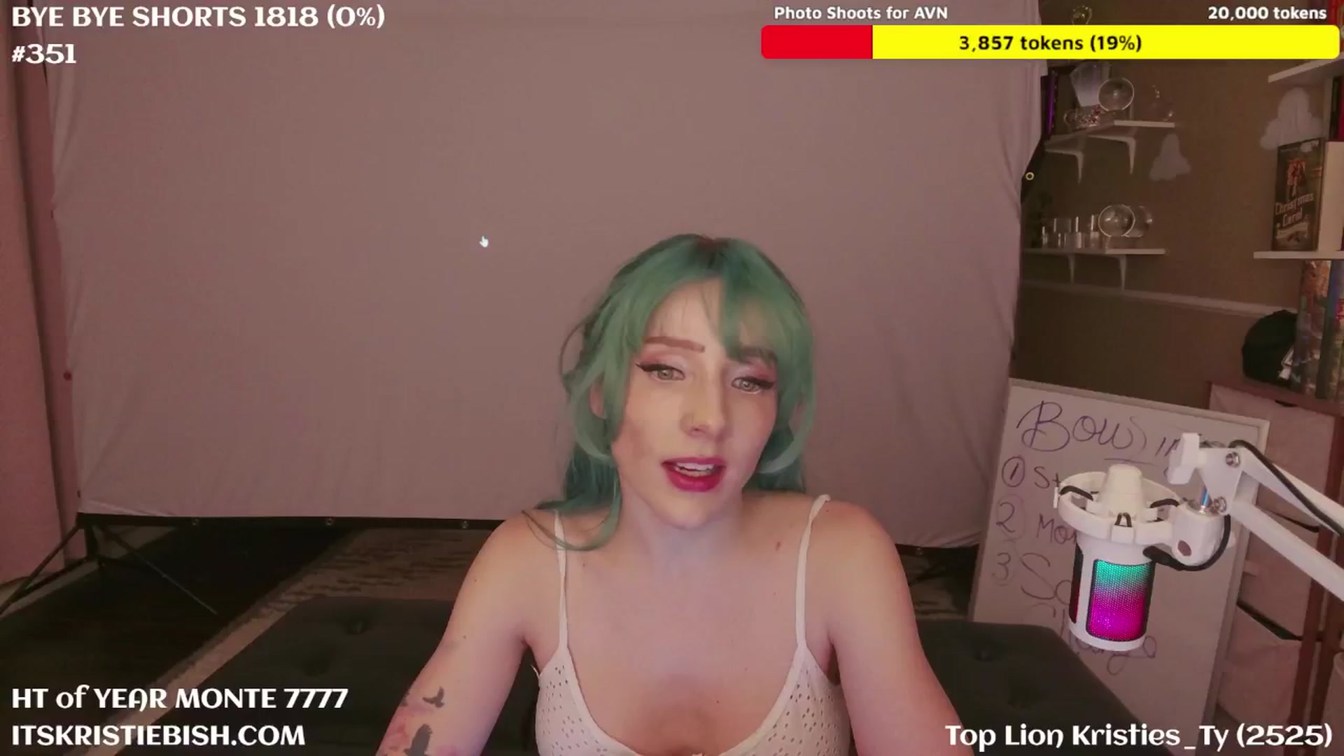 Gallery image thumbnail from KristieBish's myfreecams stream on, 01/12/2025, 08:26 image 1 of 20