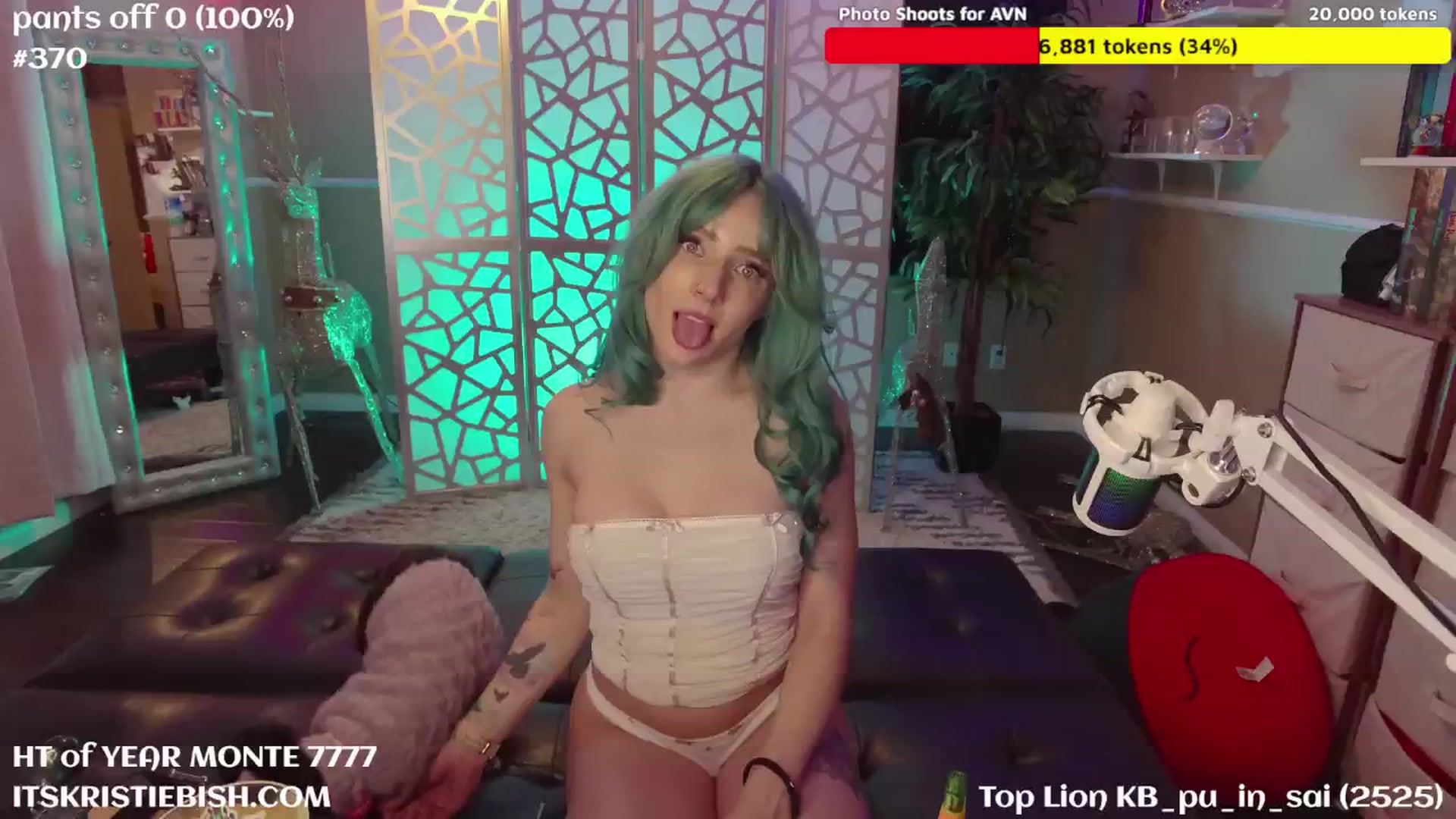 Gallery image thumbnail from KristieBish's myfreecams stream on, 01/17/2025, 06:50 image 9 of 20