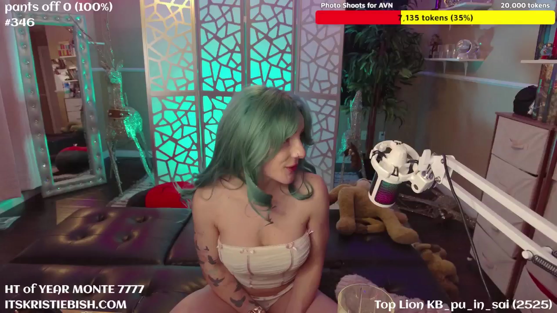 Gallery image thumbnail from KristieBish's myfreecams stream on, 01/17/2025, 07:27 image 4 of 20