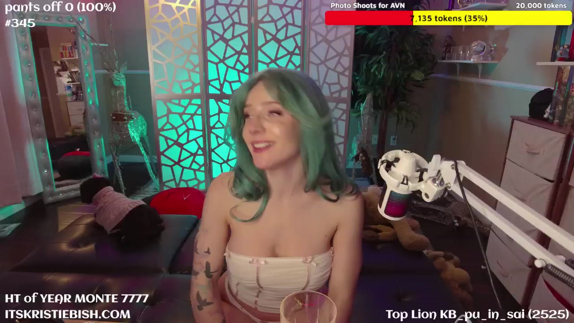 Gallery image thumbnail from KristieBish's myfreecams stream on, 01/17/2025, 07:27 image 13 of 20