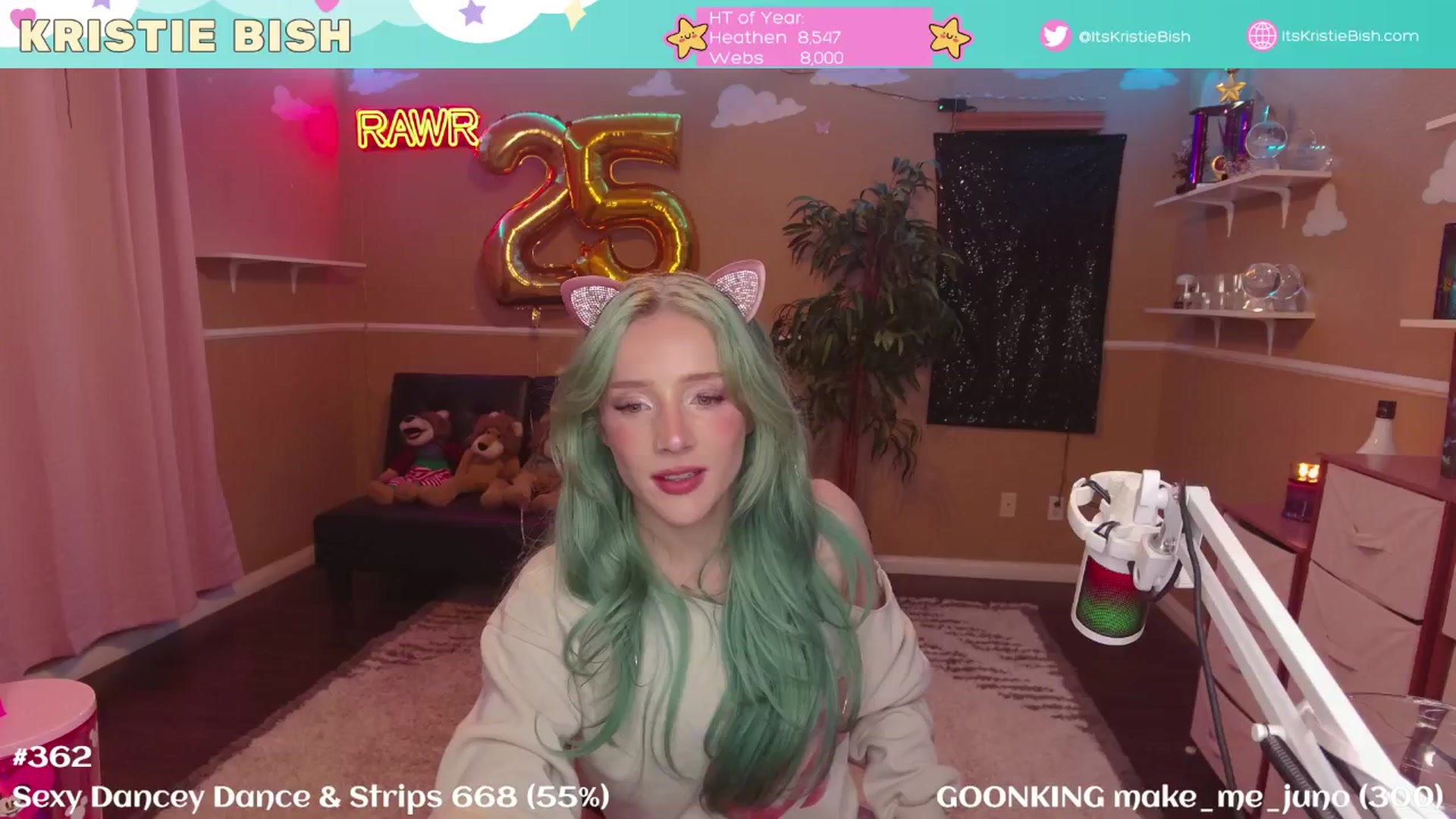 Gallery image thumbnail from KristieBish's myfreecams stream on, 02/17/2025, 06:26 image 8 of 20