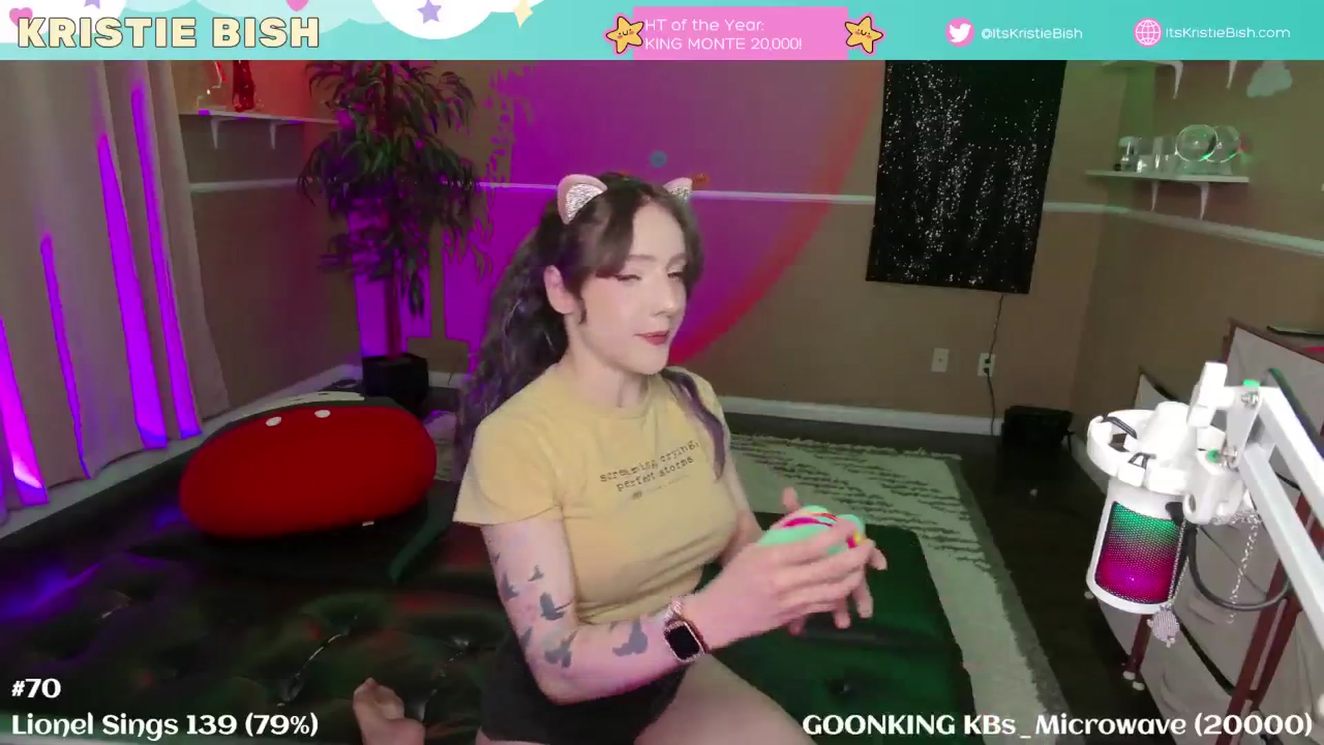 Gallery image thumbnail from KristieBish's myfreecams stream on, 03/02/2025, 05:53 image 16 of 20