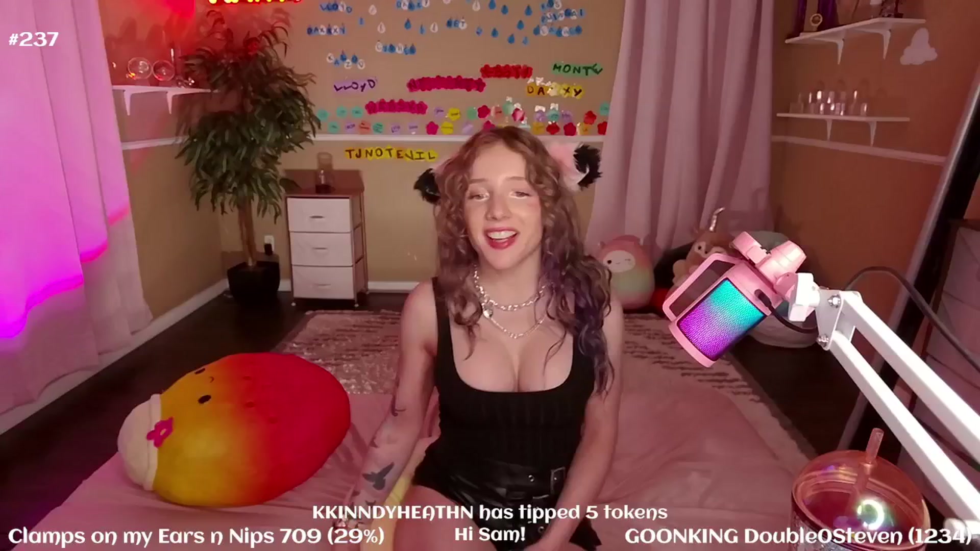 Gallery image thumbnail from KristieBish's myfreecams stream on, 03/30/2025, 06:41 image 2 of 20