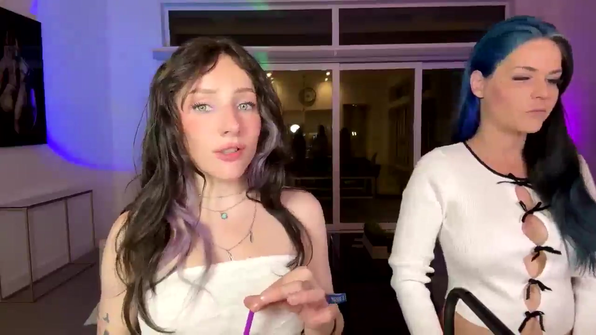 Gallery image thumbnail from KristieBish's myfreecams stream on, 04/15/2025, 05:07 image 4 of 20