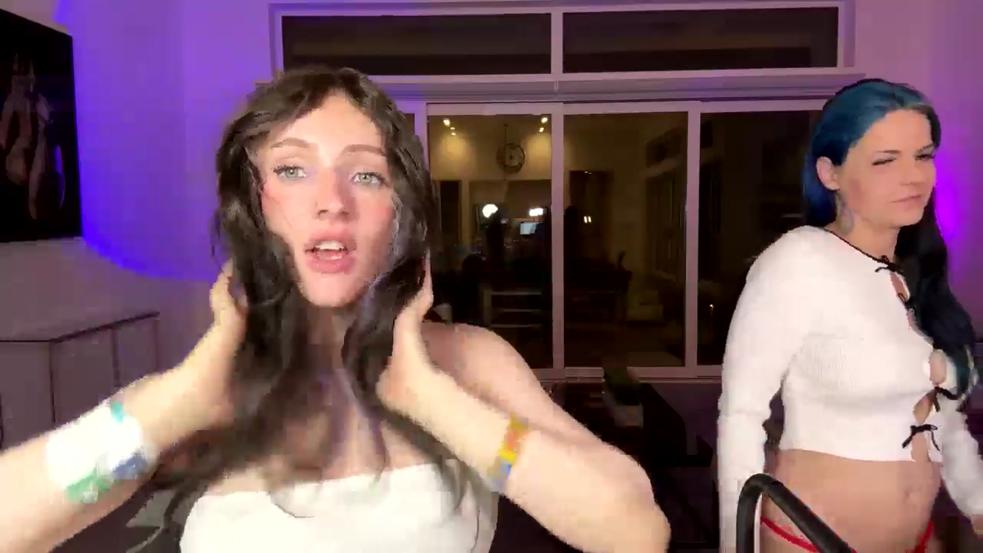 Gallery image thumbnail from KristieBish's myfreecams stream on, 04/15/2025, 05:07 image 8 of 20