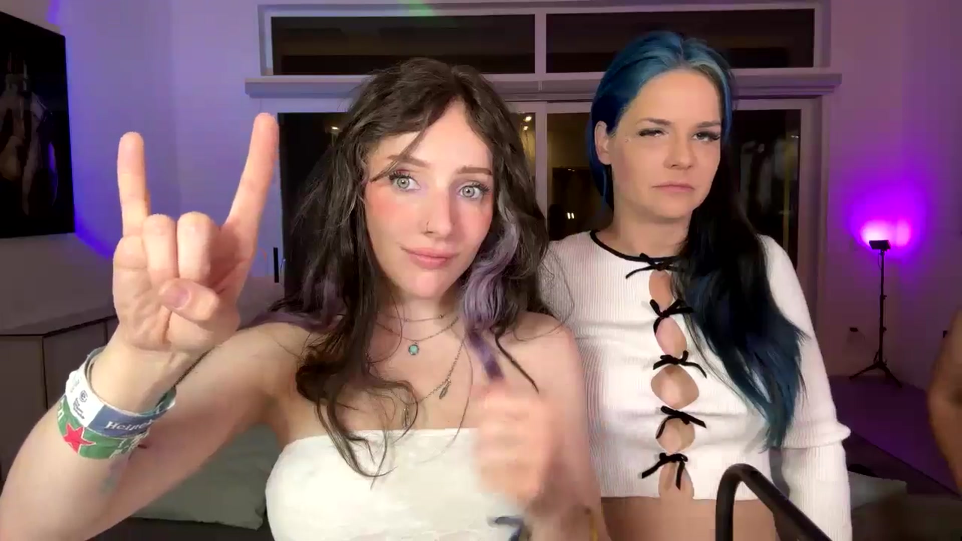 Gallery image thumbnail from KristieBish's myfreecams stream on, 04/15/2025, 05:07 image 7 of 20