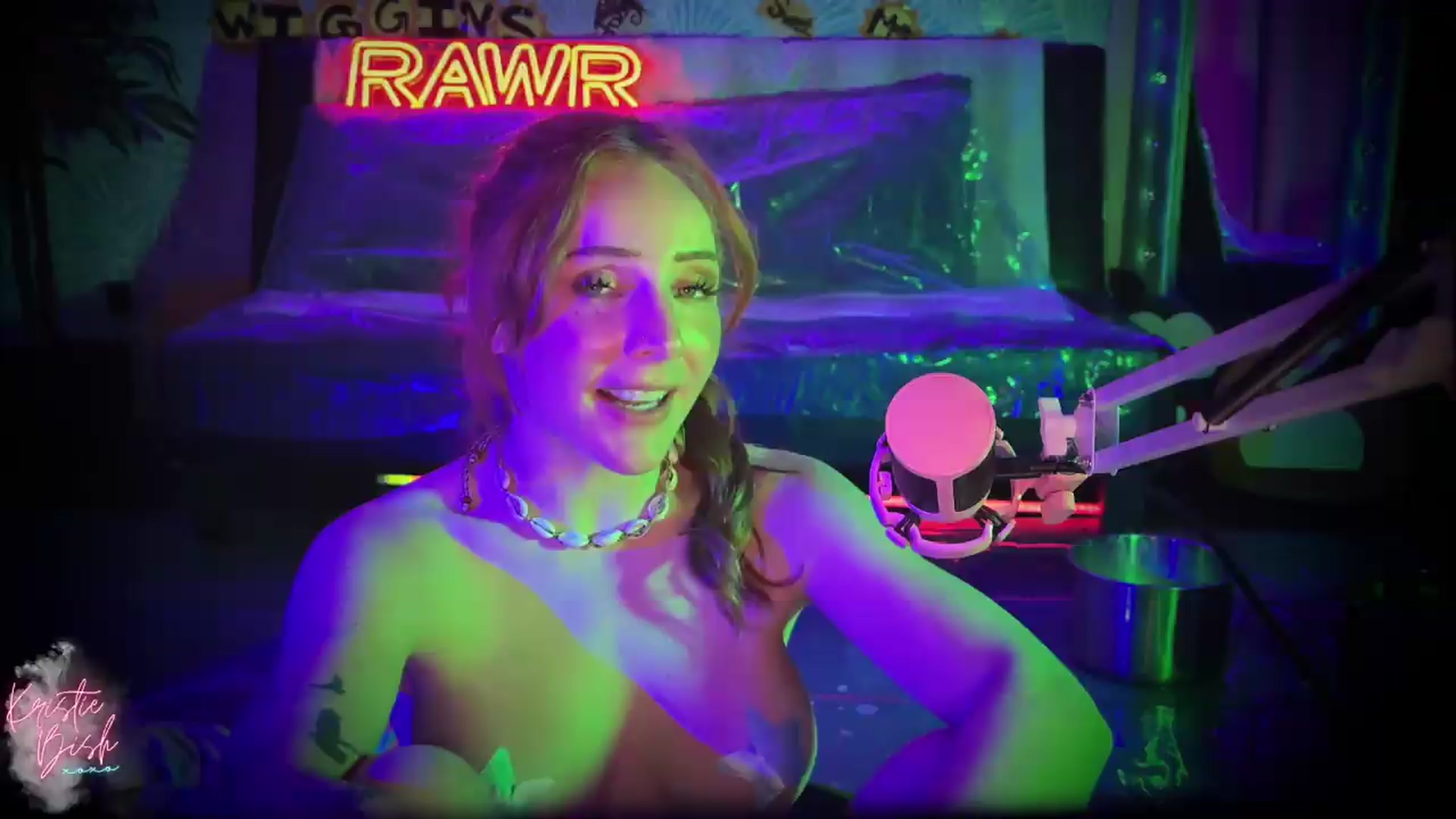 Gallery image thumbnail from KristieBish's myfreecams stream on, 06/29/2026, 03:44 image 14 of 20