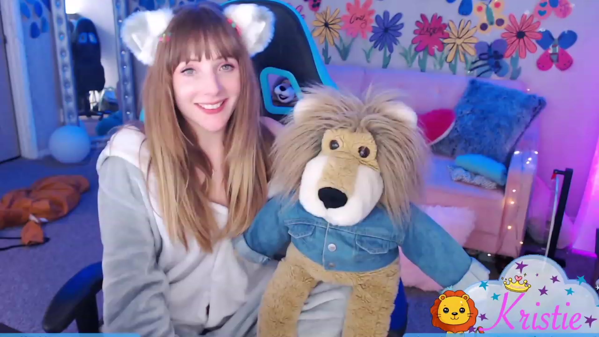 Gallery image thumbnail from Kristiemas's myfreecams stream on, 12/03/2022, 07:36 image 13 of 20