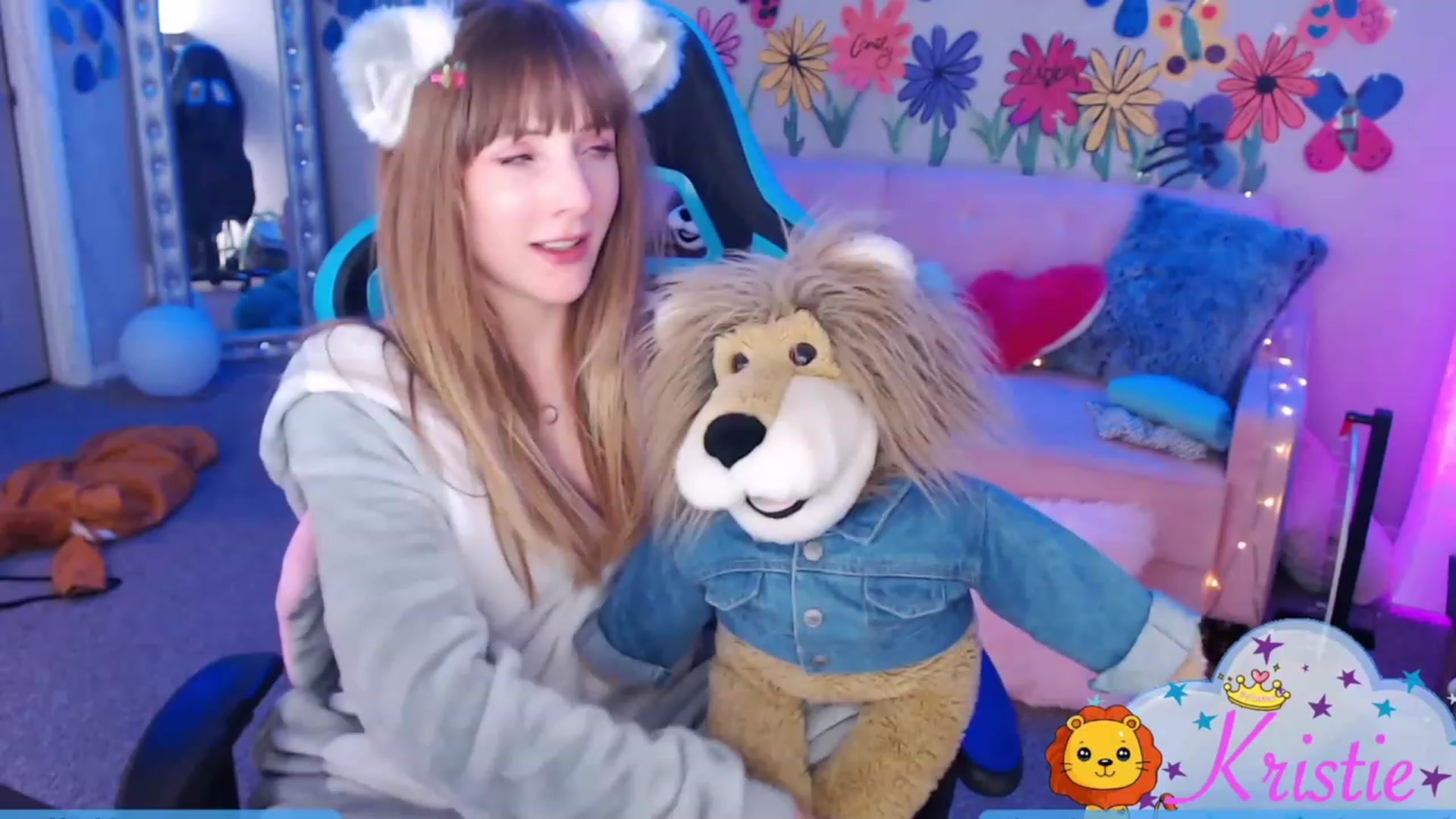 Gallery image thumbnail from Kristiemas's myfreecams stream on, 12/03/2022, 07:36 image 12 of 20