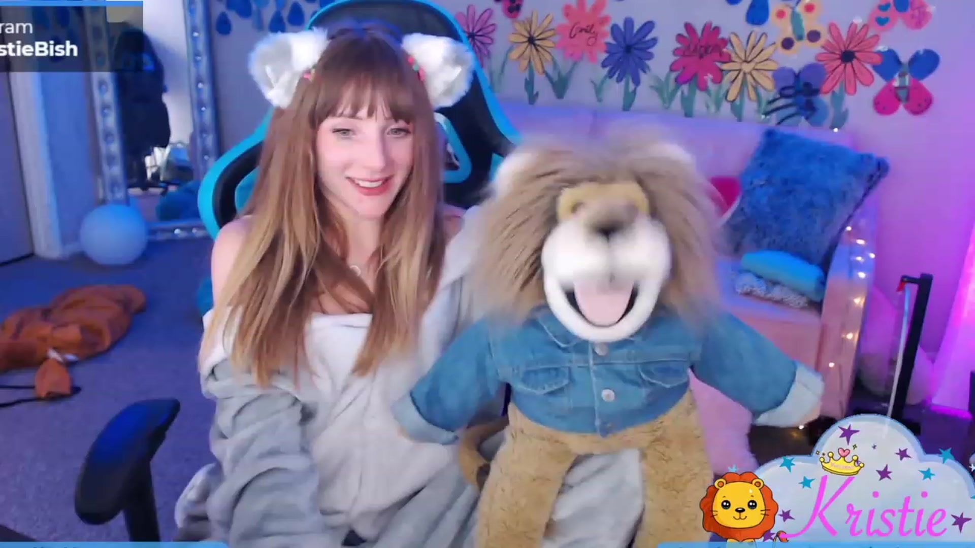 Gallery image thumbnail from Kristiemas's myfreecams stream on, 12/03/2022, 07:36 image 18 of 20