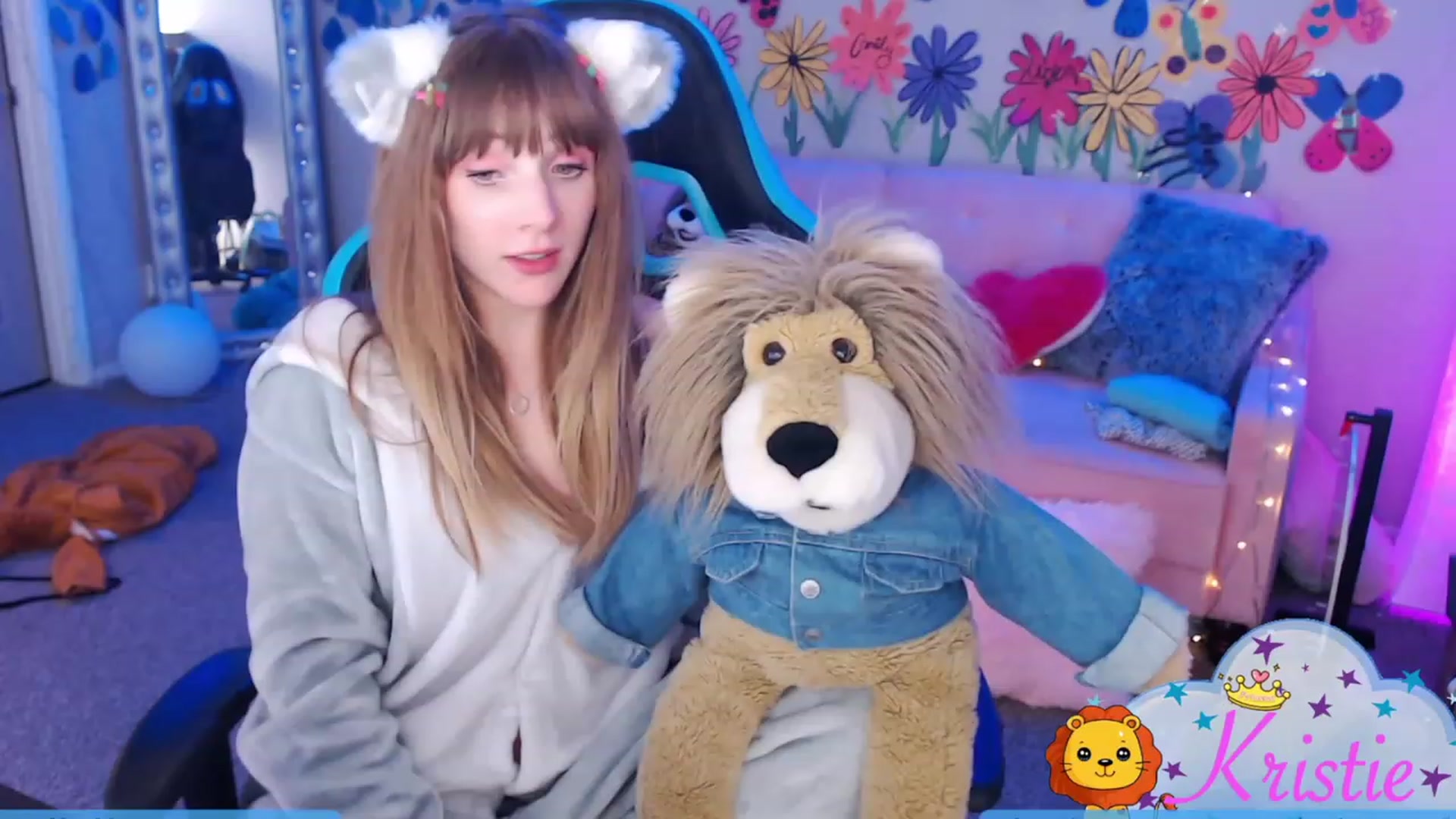 Gallery image thumbnail from Kristiemas's myfreecams stream on, 12/03/2022, 07:36 image 11 of 20