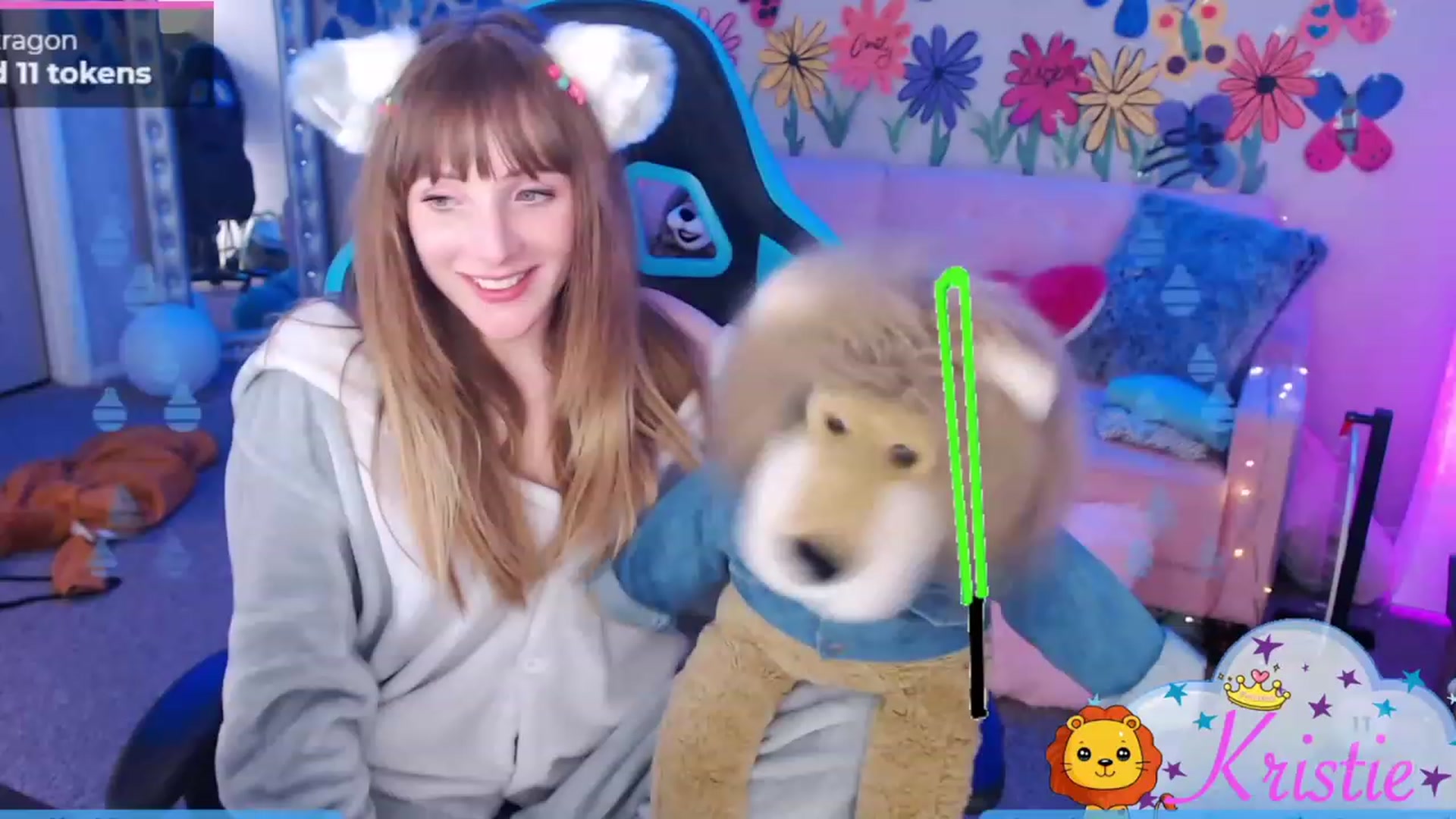 Gallery image thumbnail from Kristiemas's myfreecams stream on, 12/03/2022, 07:36 image 14 of 20