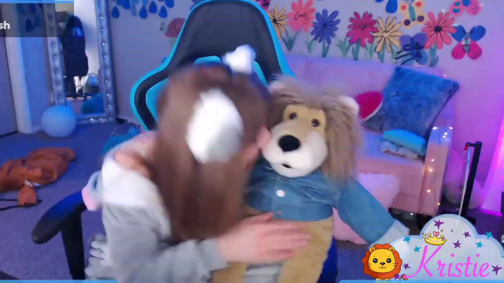 Gallery image thumbnail from Kristiemas's myfreecams stream on, 12/03/2022, 07:36 image 17 of 20