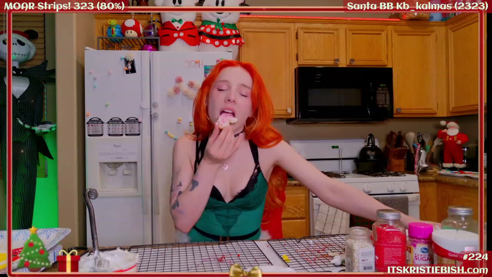 Gallery image thumbnail from Kristiemas's myfreecams stream on, 12/14/2023, 07:52 image 16 of 20