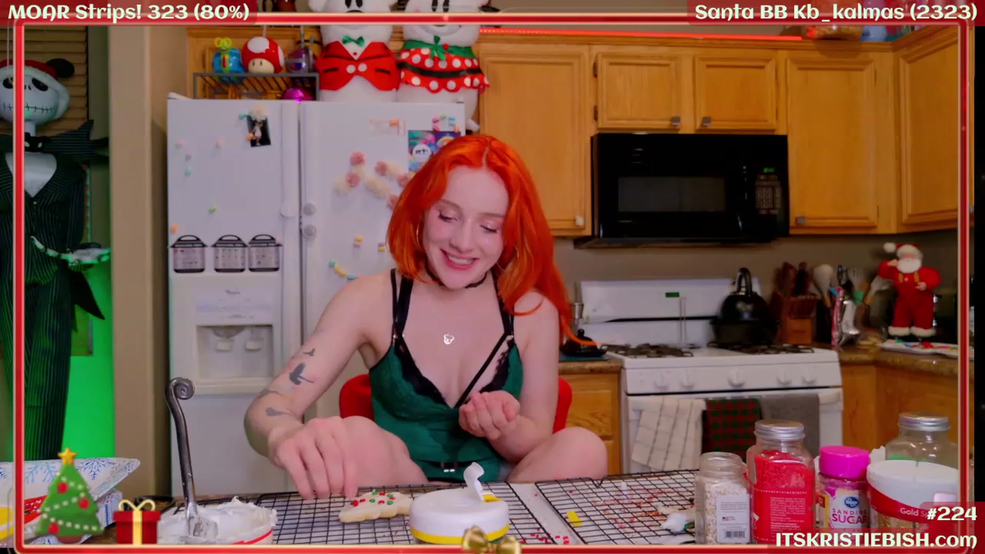 Gallery image thumbnail from Kristiemas's myfreecams stream on, 12/14/2023, 07:52 image 14 of 20