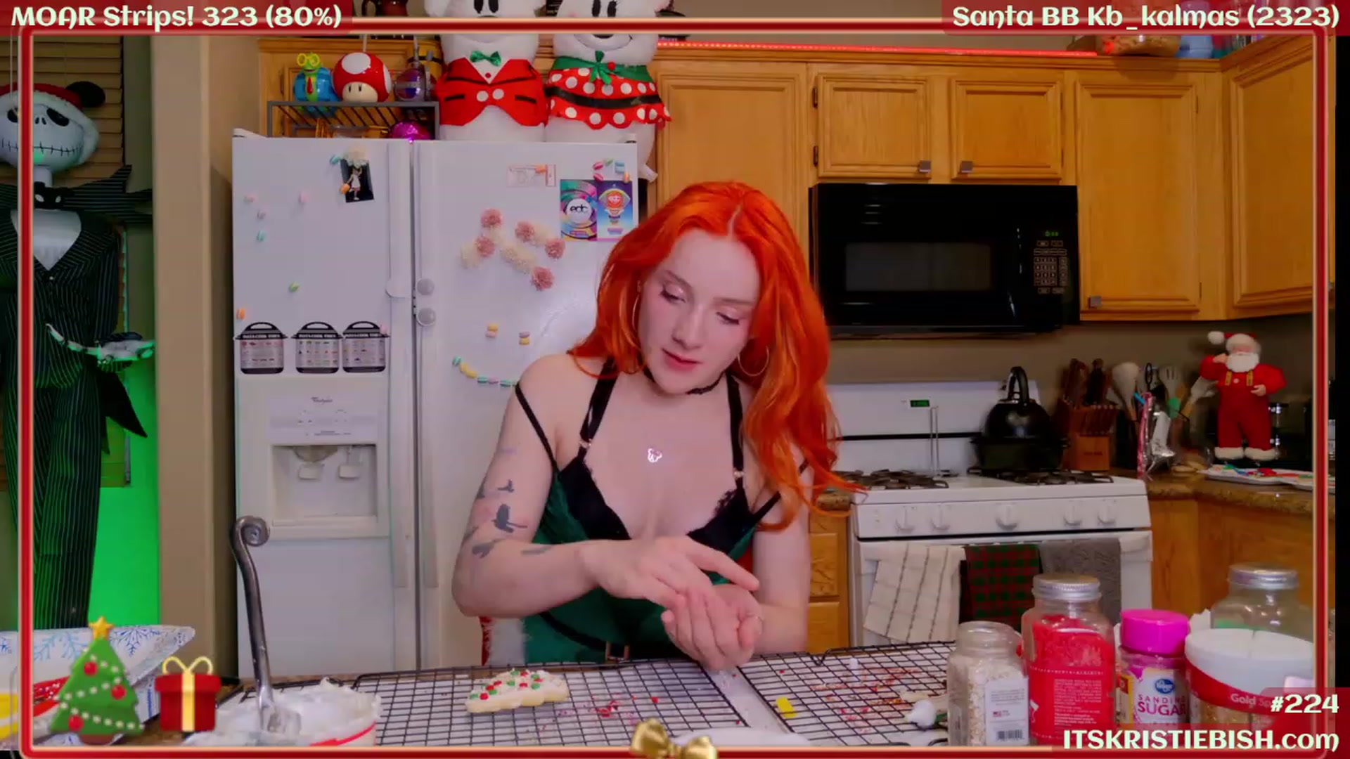 Gallery image thumbnail from Kristiemas's myfreecams stream on, 12/14/2023, 07:52 image 15 of 20