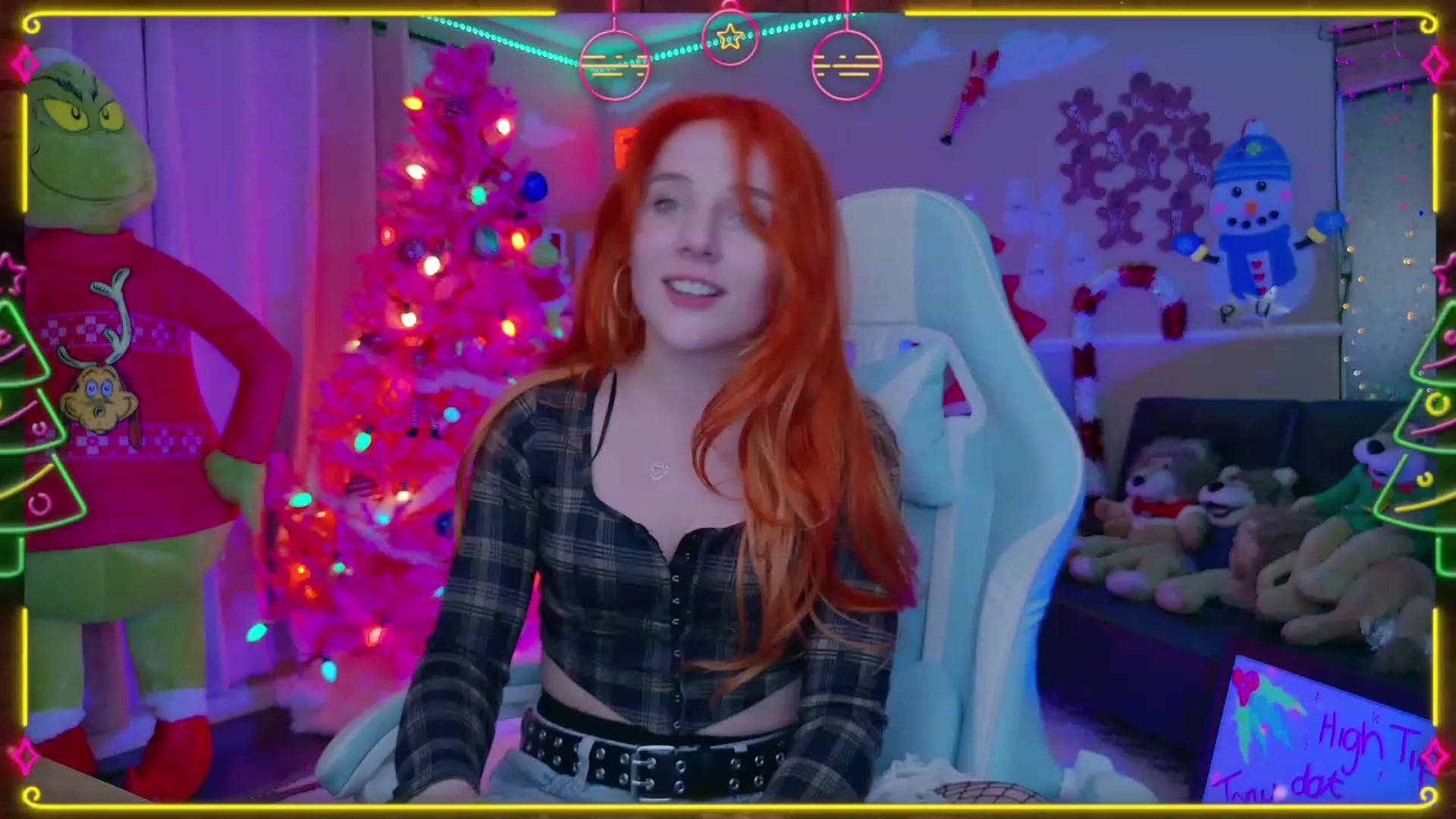 Gallery image thumbnail from Kristiemas's myfreecams stream on, 12/18/2023, 05:10 image 8 of 20