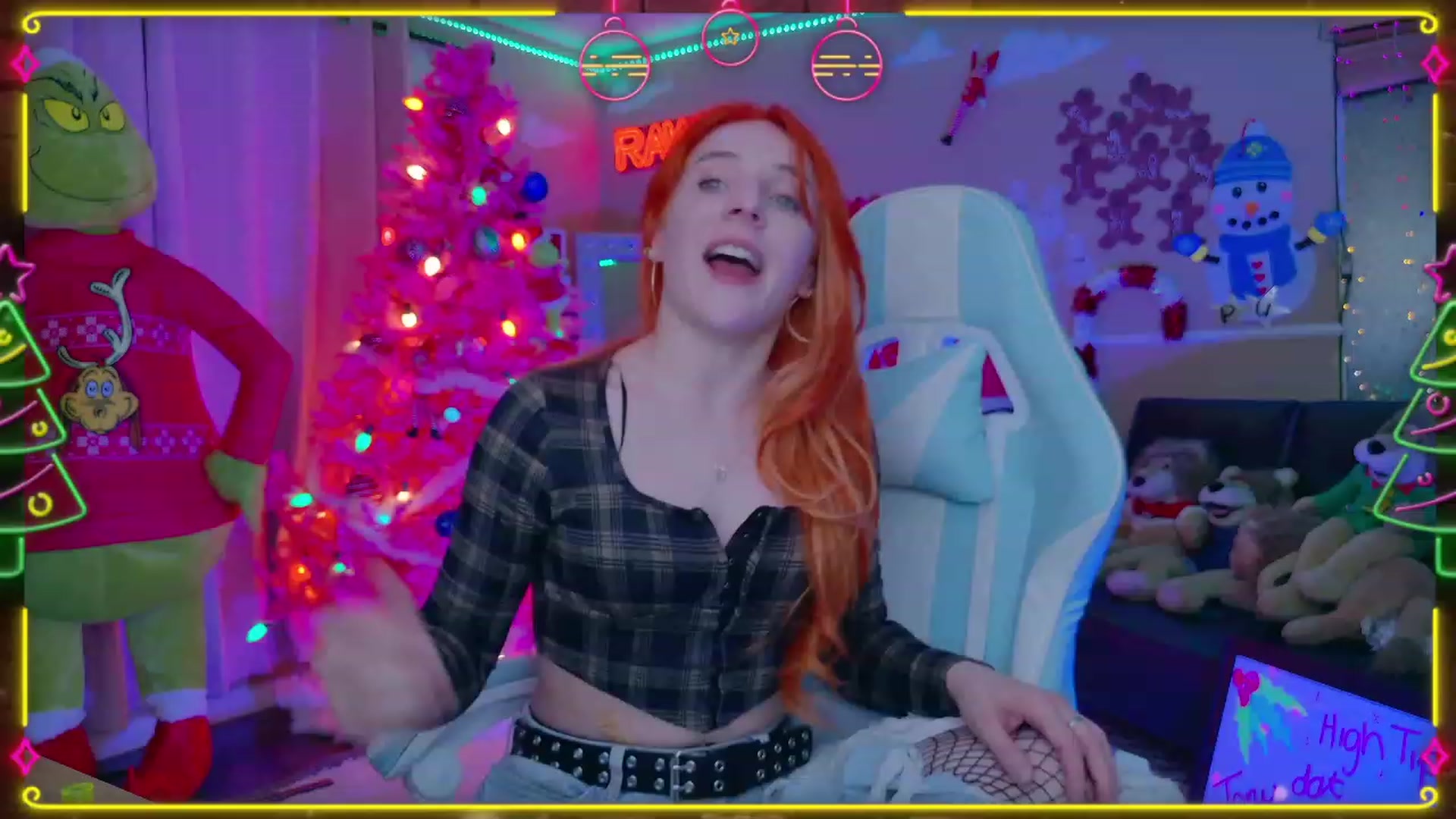 Gallery image thumbnail from Kristiemas's myfreecams stream on, 12/18/2023, 05:10 image 1 of 20