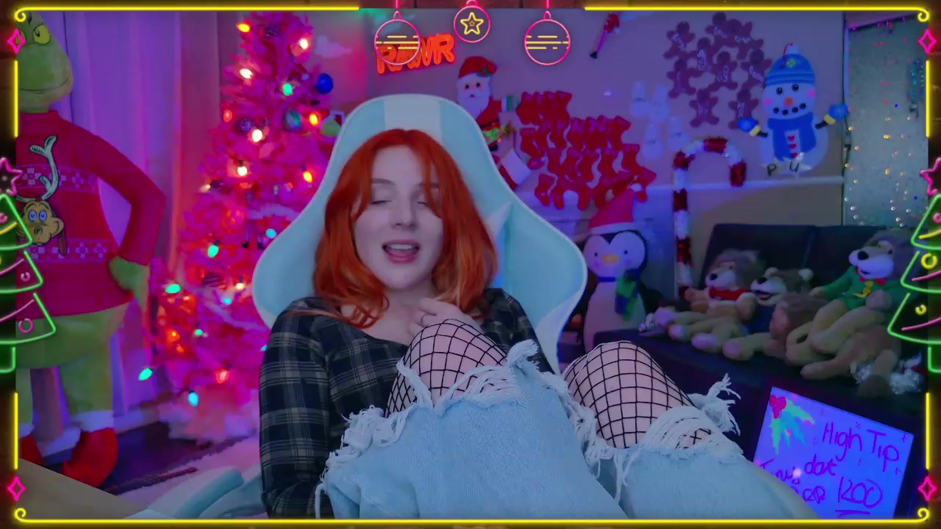 Gallery image thumbnail from Kristiemas's myfreecams stream on, 12/18/2023, 06:15 image 14 of 20