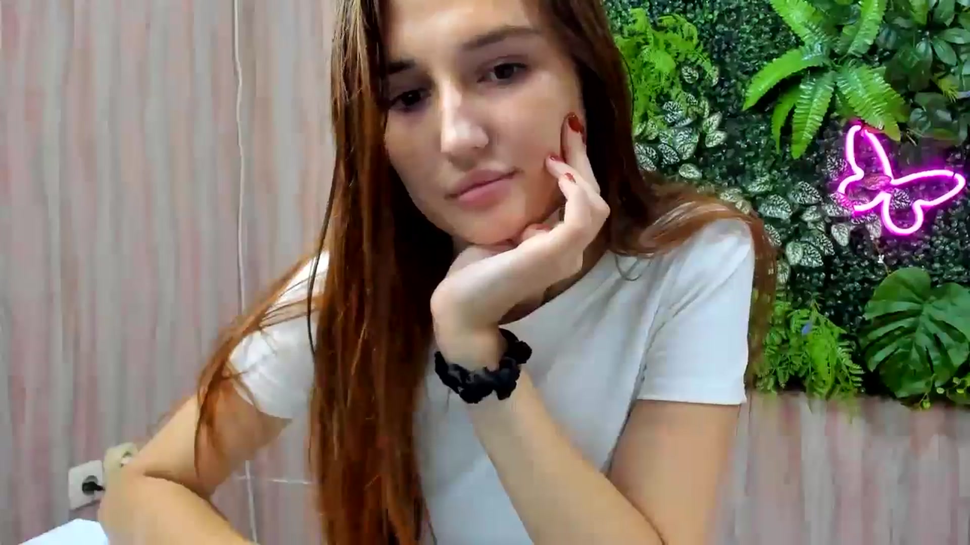 Gallery image thumbnail from KristinaGo's myfreecams stream on, 08/26/2024, 11:28 image 17 of 20