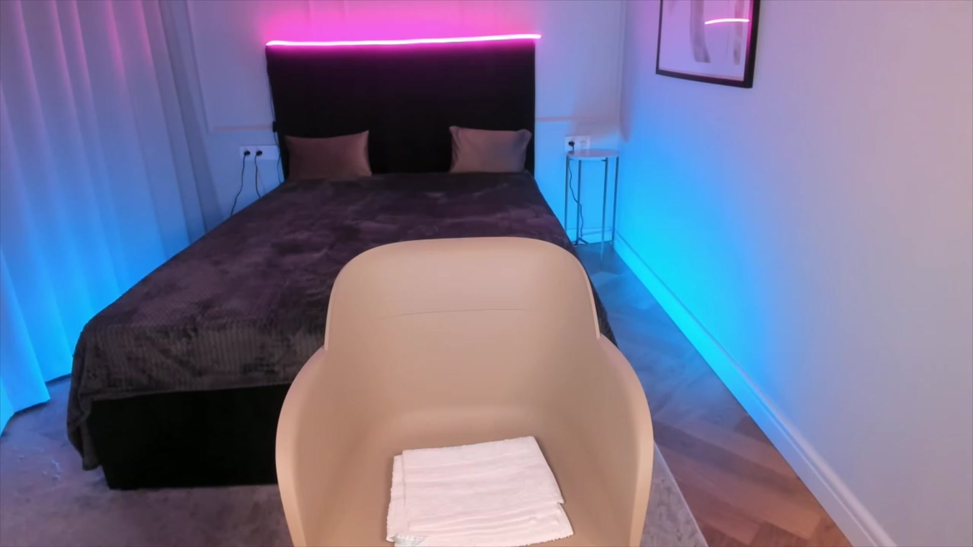 Gallery image thumbnail from KristinaLogan's myfreecams stream on, 11/16/2022, 20:50 image 17 of 20