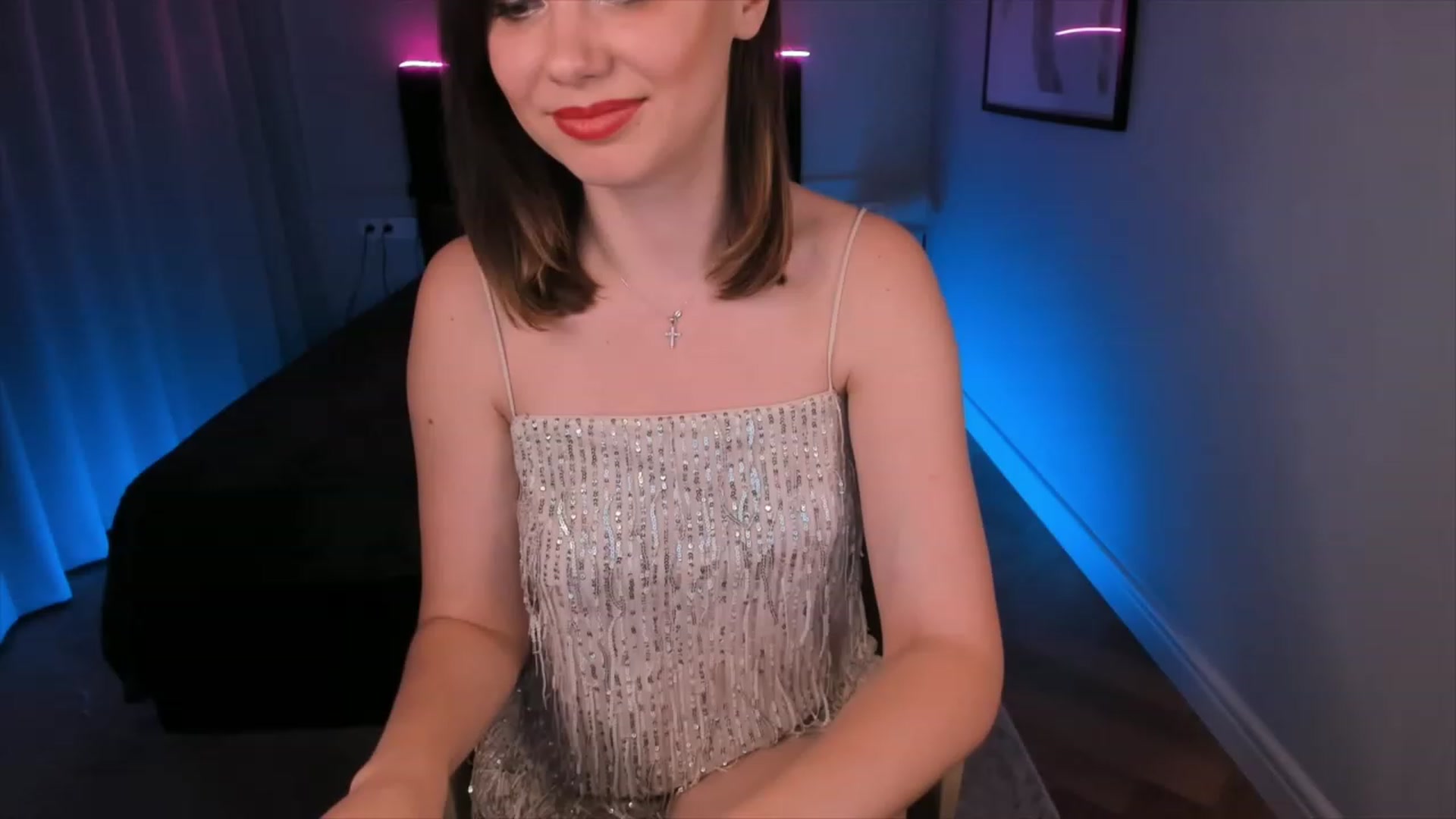 Gallery image thumbnail from KristinaLogan's myfreecams stream on, 11/16/2022, 20:50 image 7 of 20