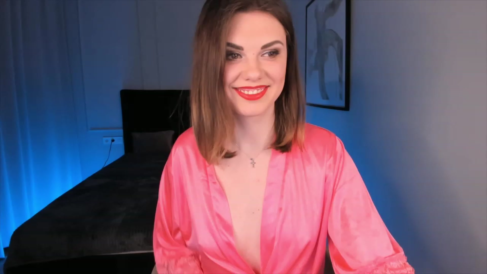 Gallery image thumbnail from KristinaLogan's myfreecams stream on, 12/05/2022, 16:15 image 14 of 20