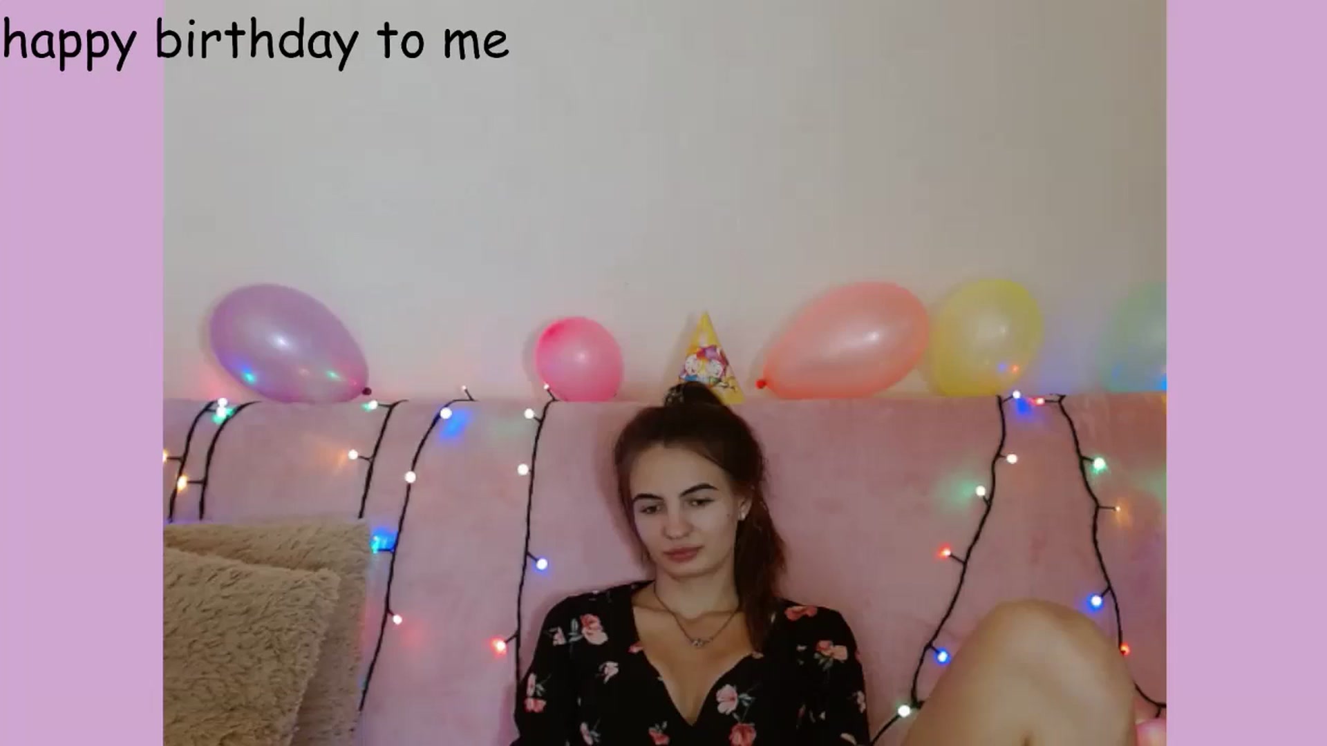 Gallery image thumbnail from KristinaMFC's myfreecams stream on, 07/16/2024, 10:47 image 14 of 20
