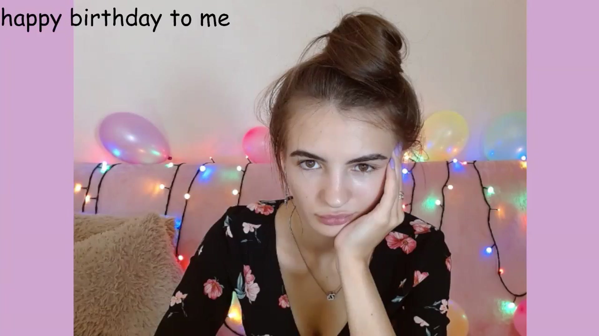 Gallery image thumbnail from KristinaMFC's myfreecams stream on, 07/16/2024, 10:47 image 1 of 20
