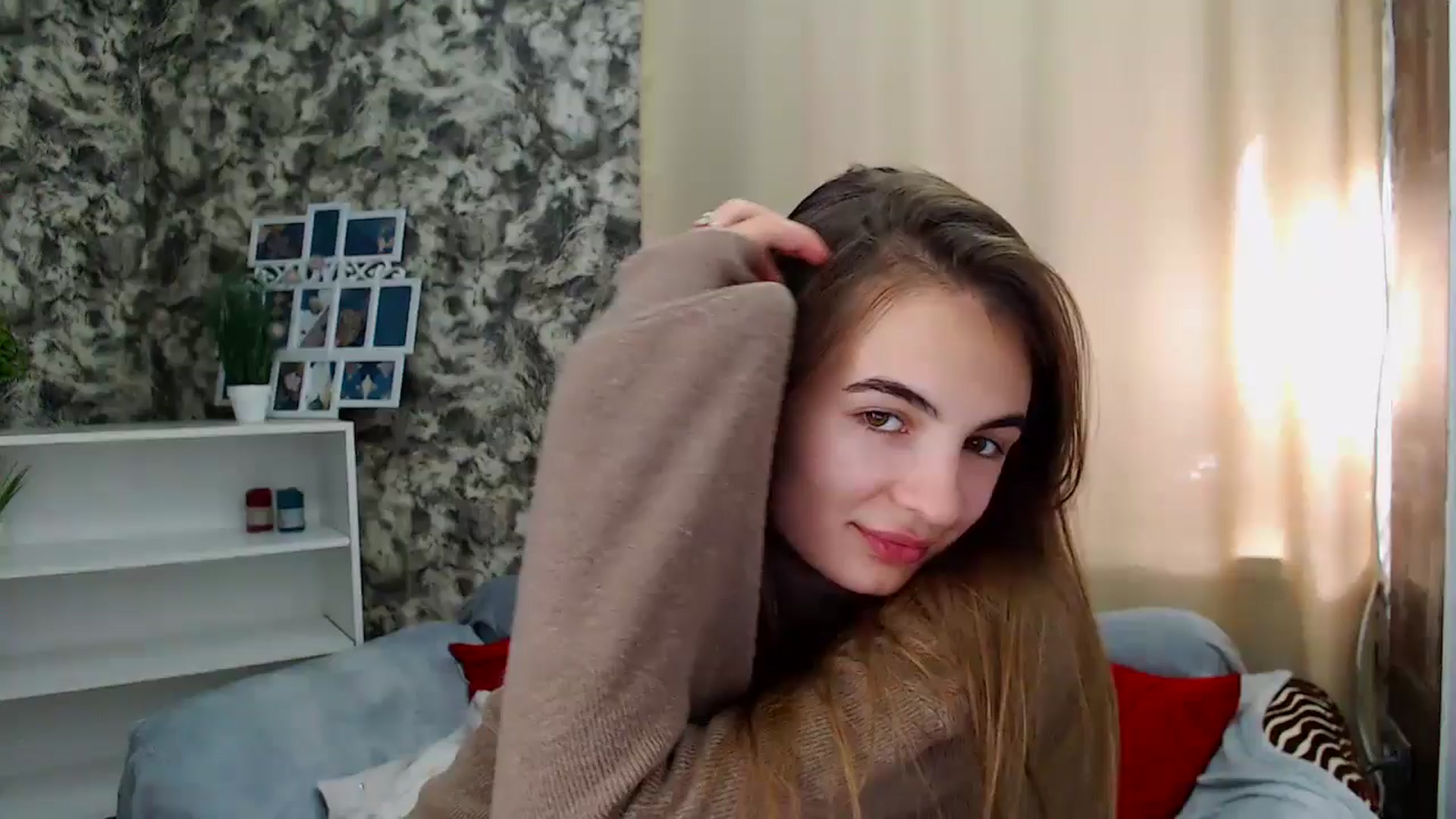 Gallery image thumbnail from KristinaMFC's myfreecams stream on, 10/20/2024, 10:38 image 1 of 20