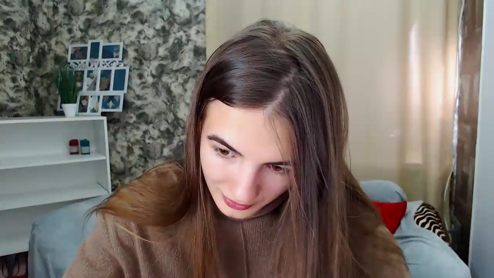 Gallery image thumbnail from KristinaMFC's myfreecams stream on, 10/20/2024, 10:38 image 11 of 20